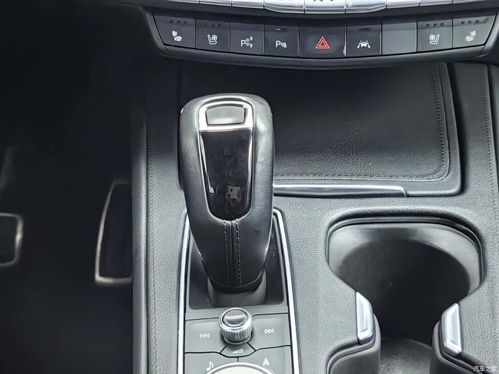 Cadillac XT4, 2018 13