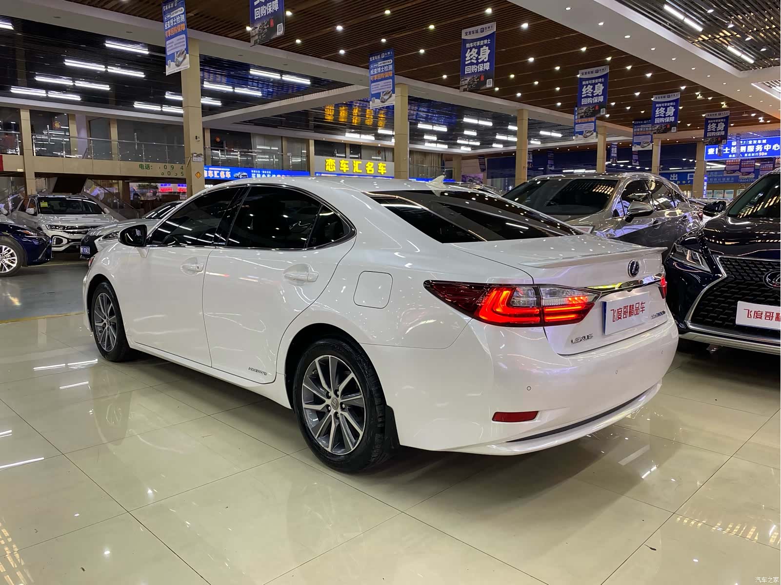 Lexus ES, 2017 9