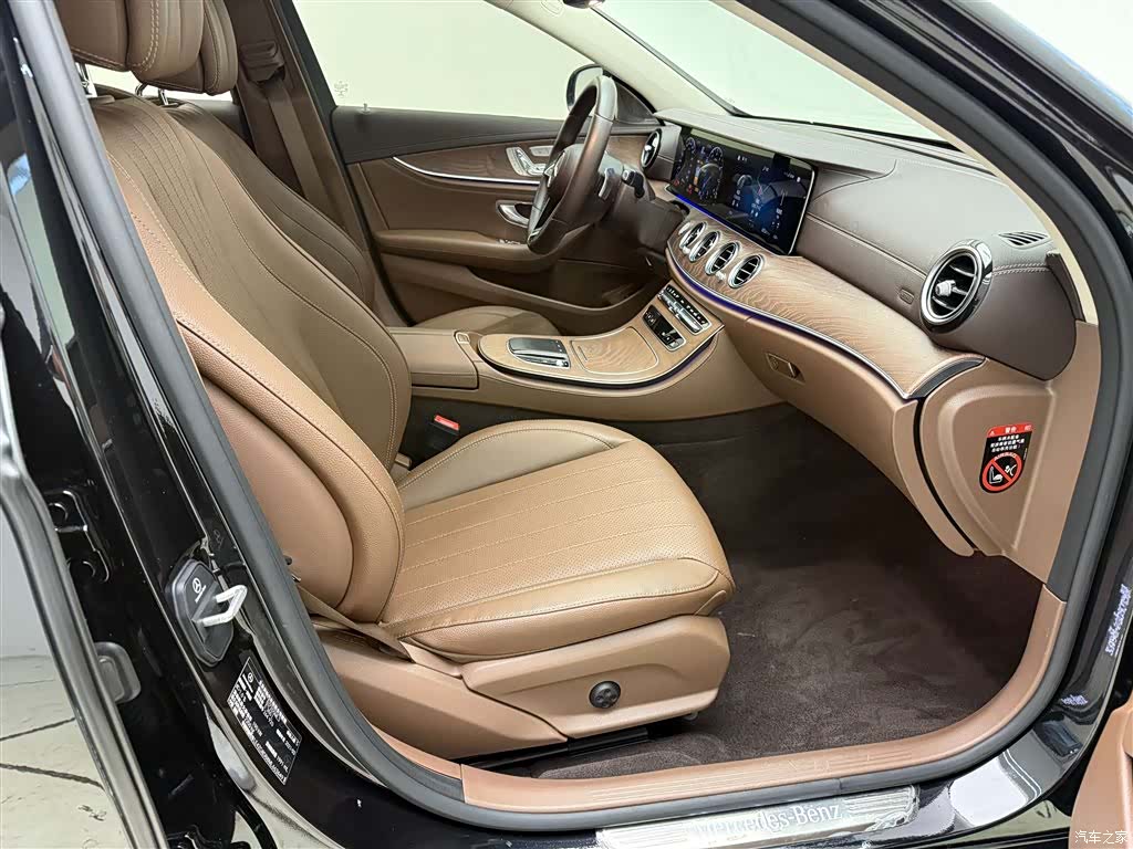 Mercedes-Benz E-Class, 2021 10