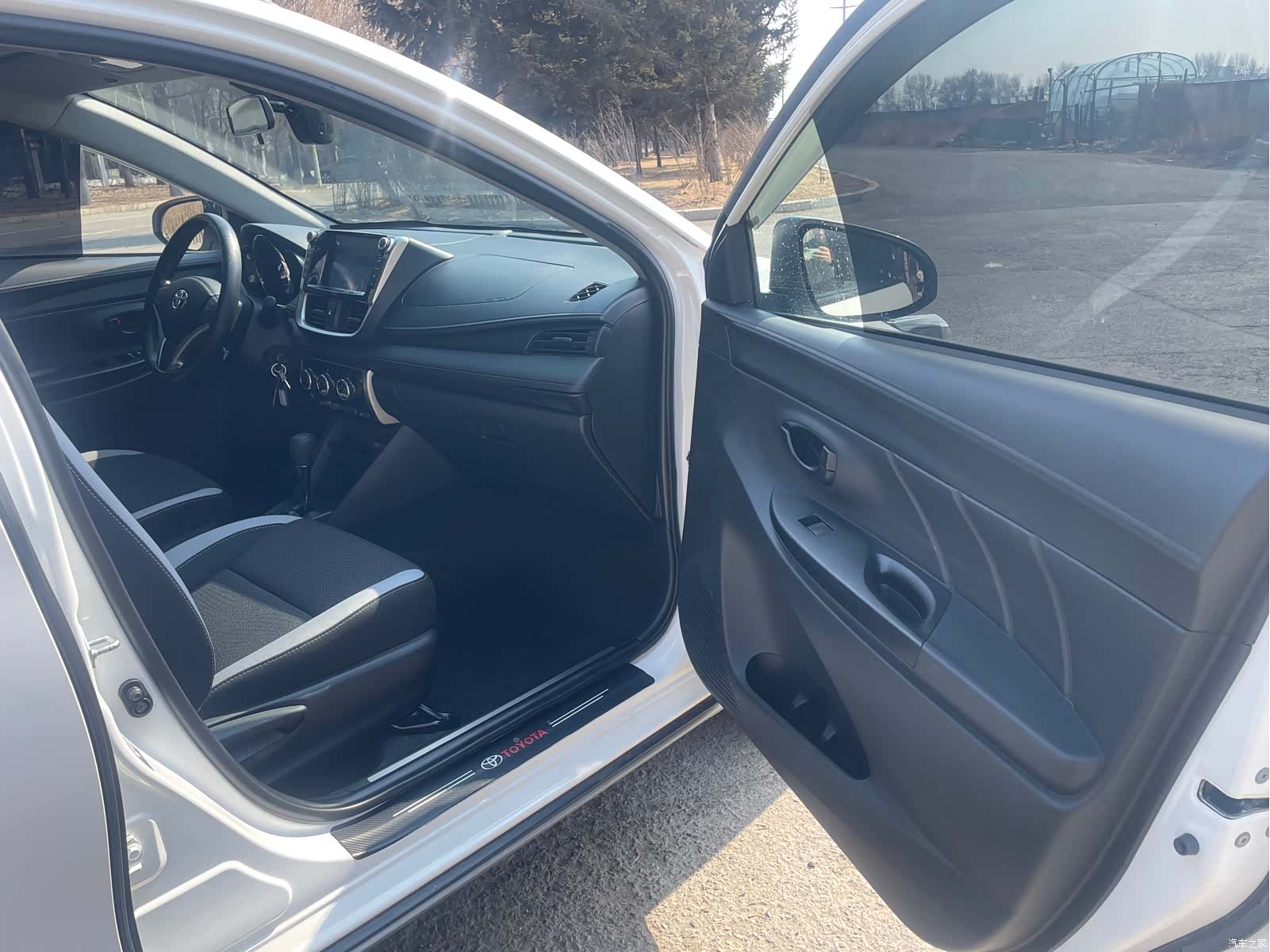 Toyota YARiS L, 2022 24