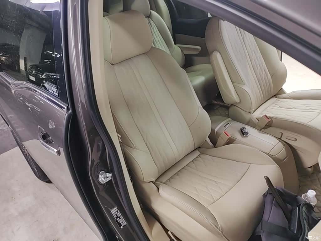 Buick GL8, 2023 25