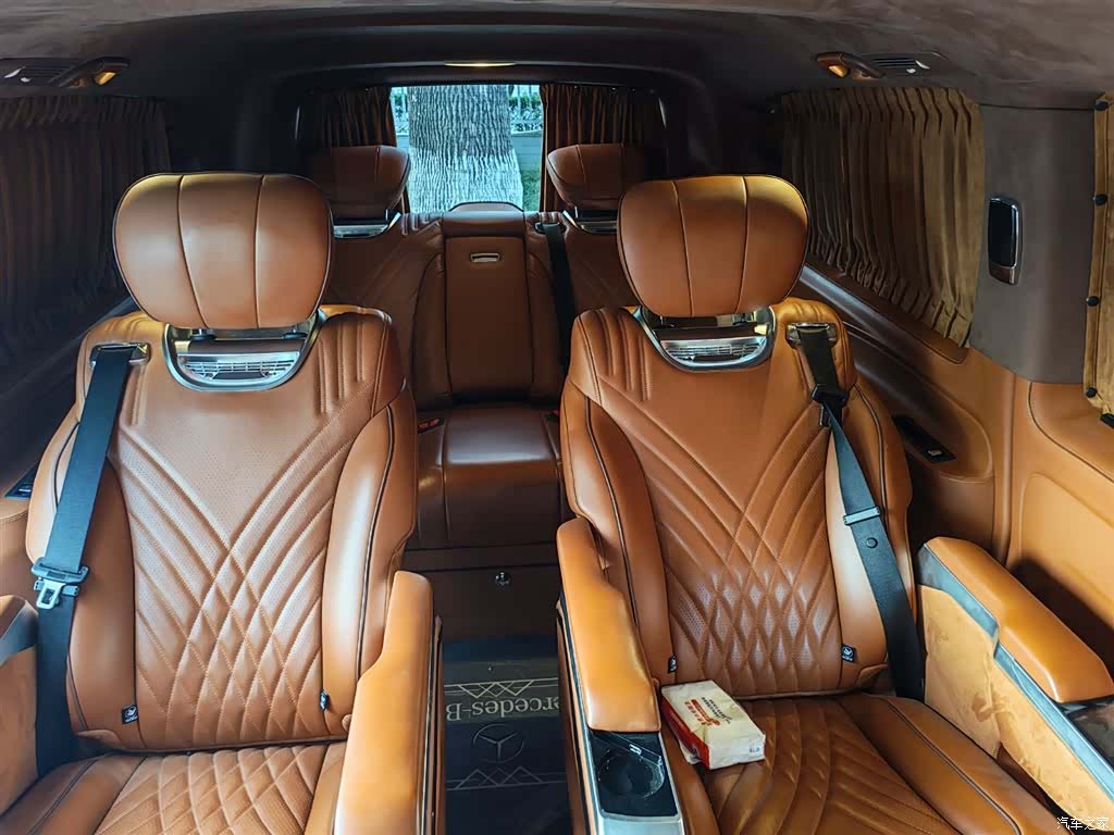Mercedes-Benz 7, 2023 13