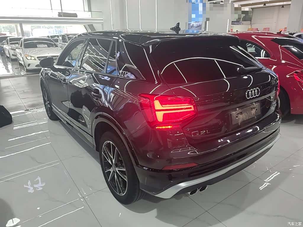 Audi Q2L, 2020 все фото
