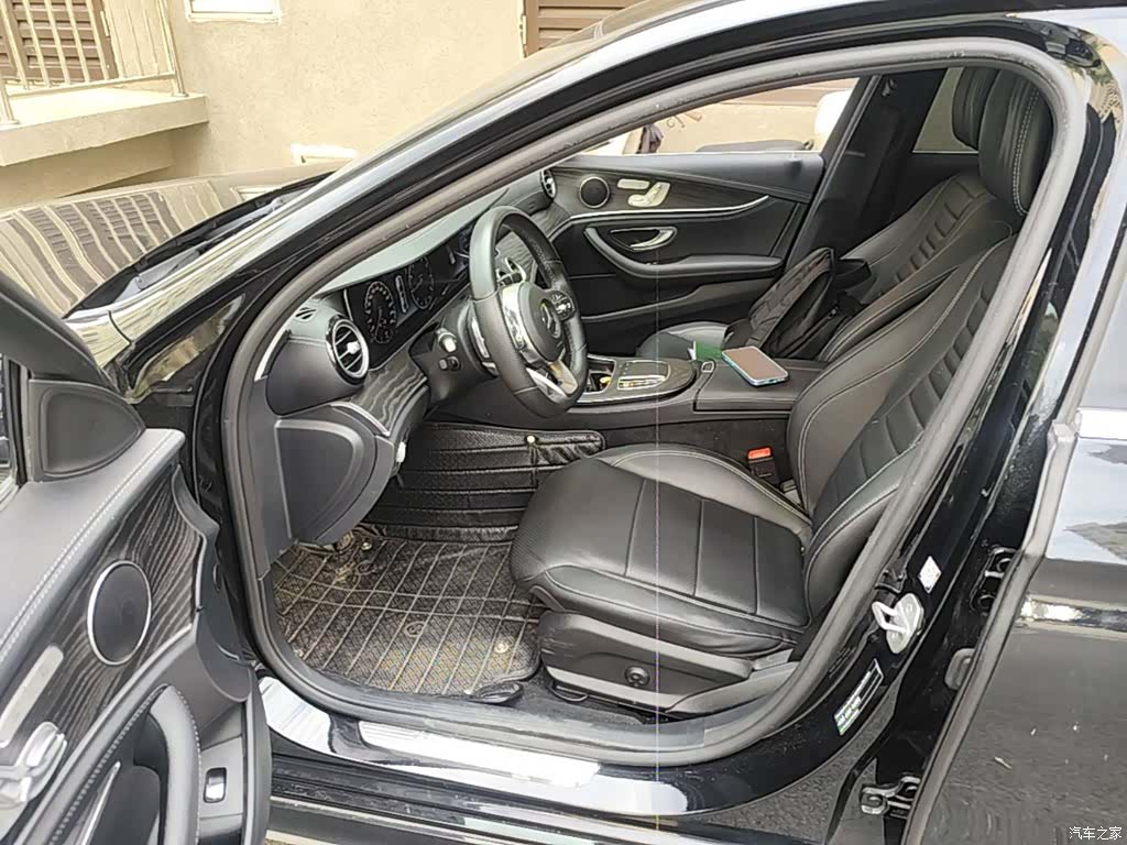 Mercedes-Benz E-Class, 2019 16