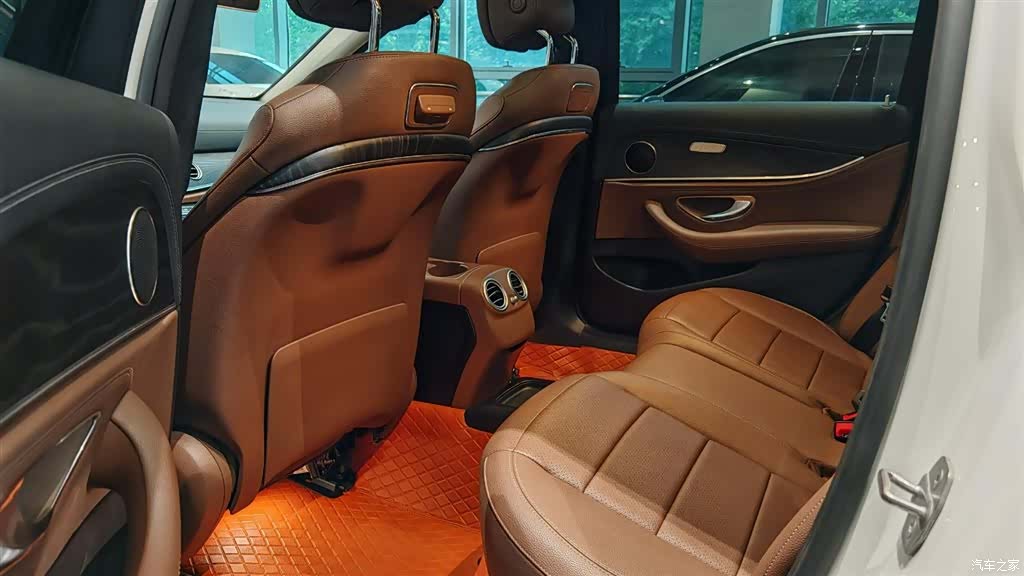 Mercedes-Benz E-Class, 2019 11