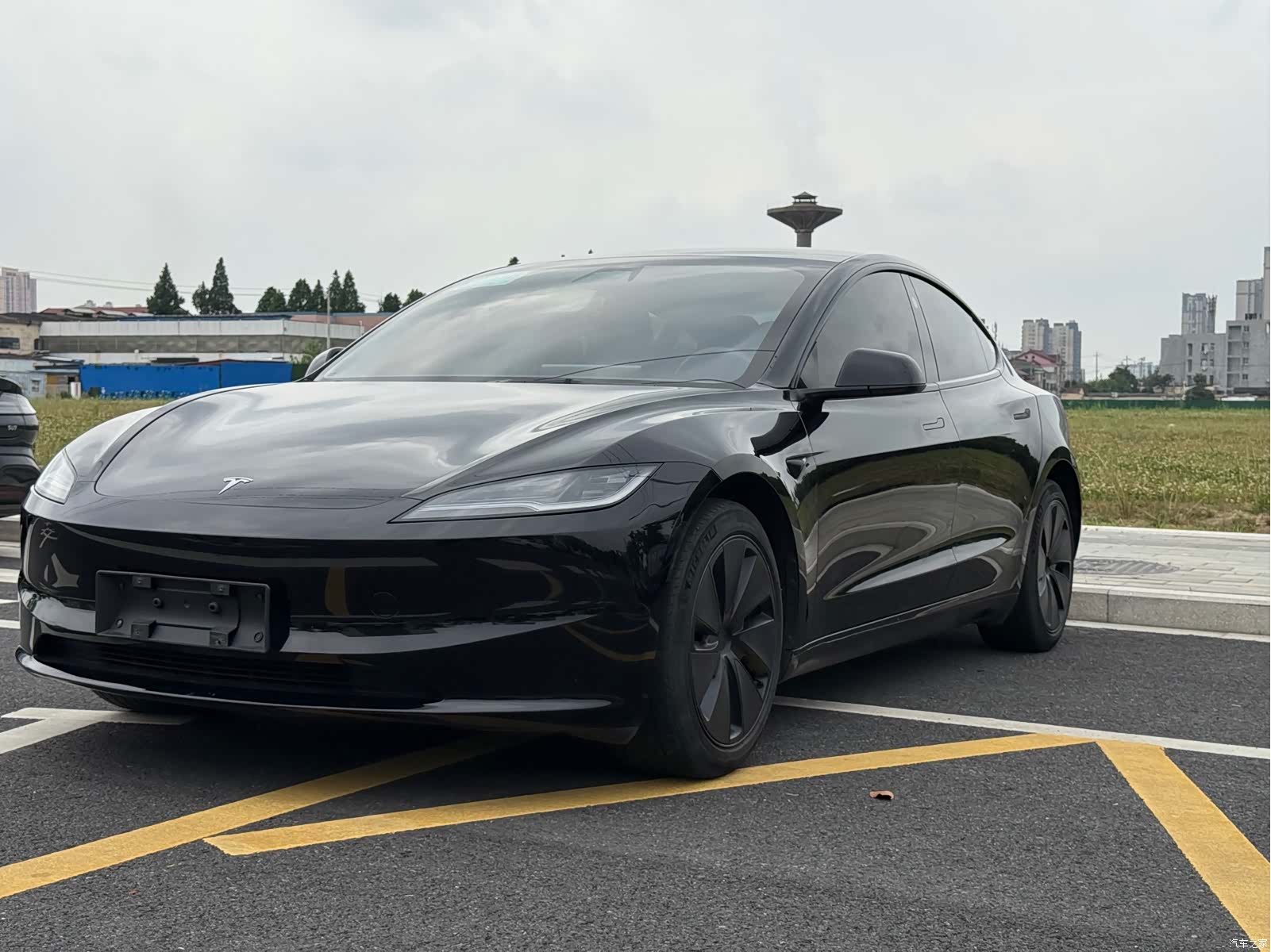 Tesla Model 3, 2023 1