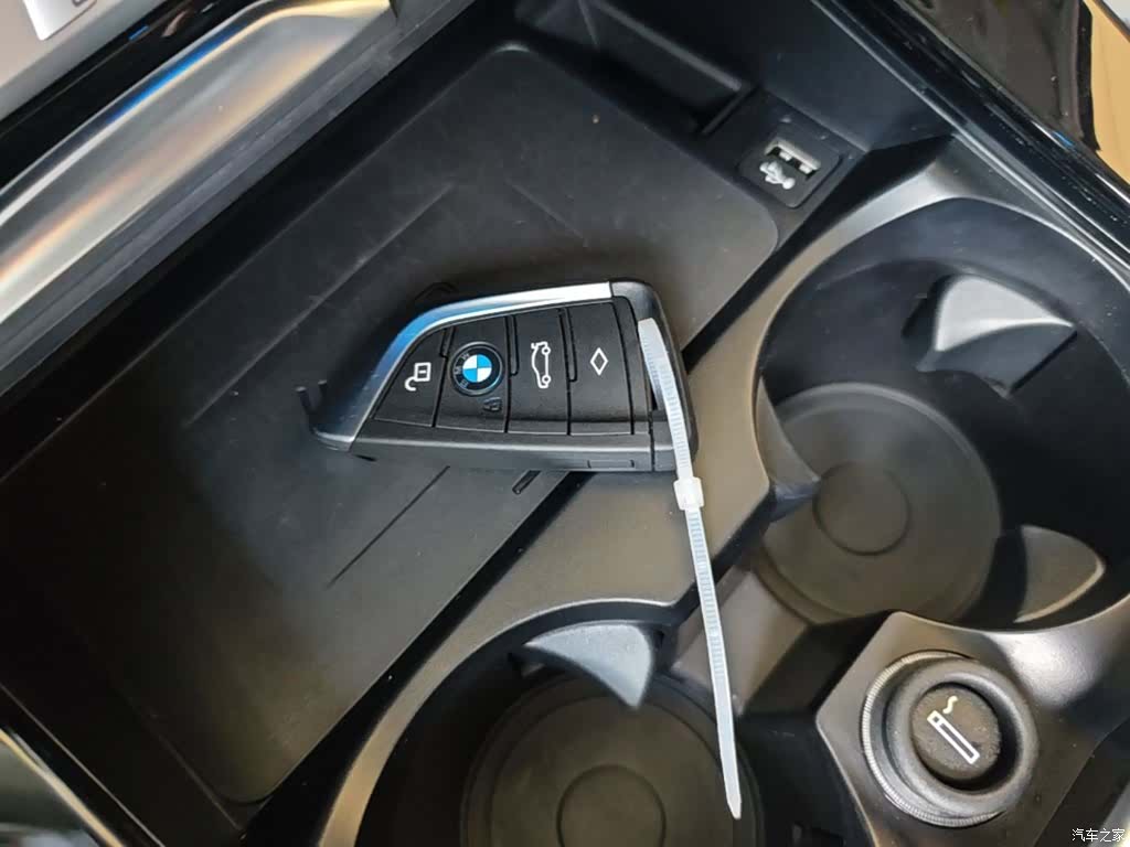 BMW iX3, 2021 9