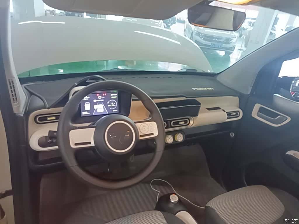 Wuling MINIEV, 2024 10