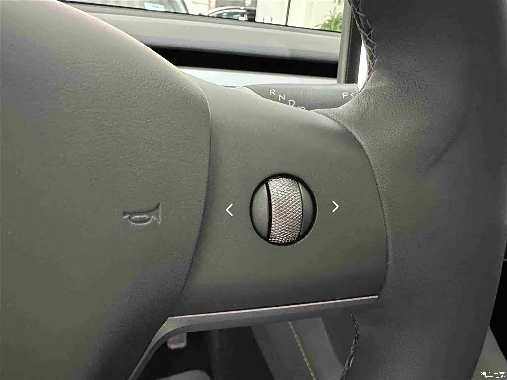 Tesla Model Y, 2023 10