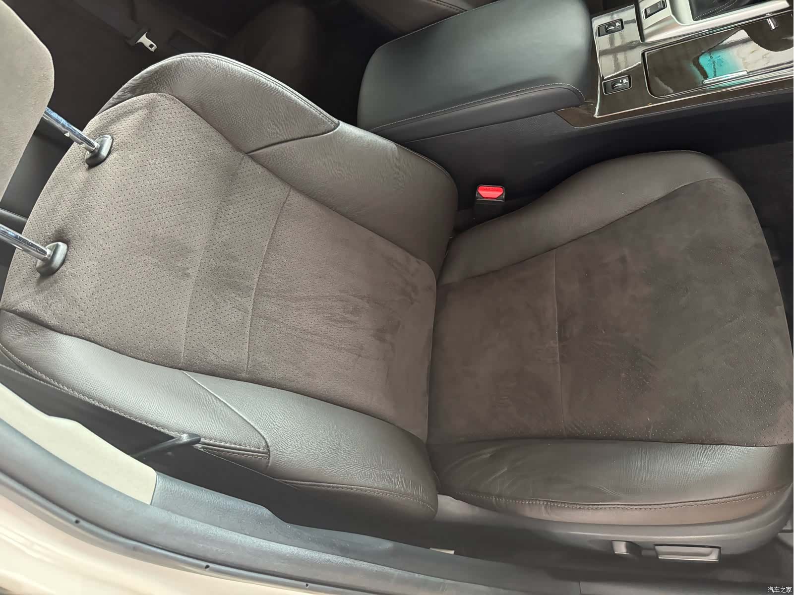 Toyota 2.5V, 2017 9