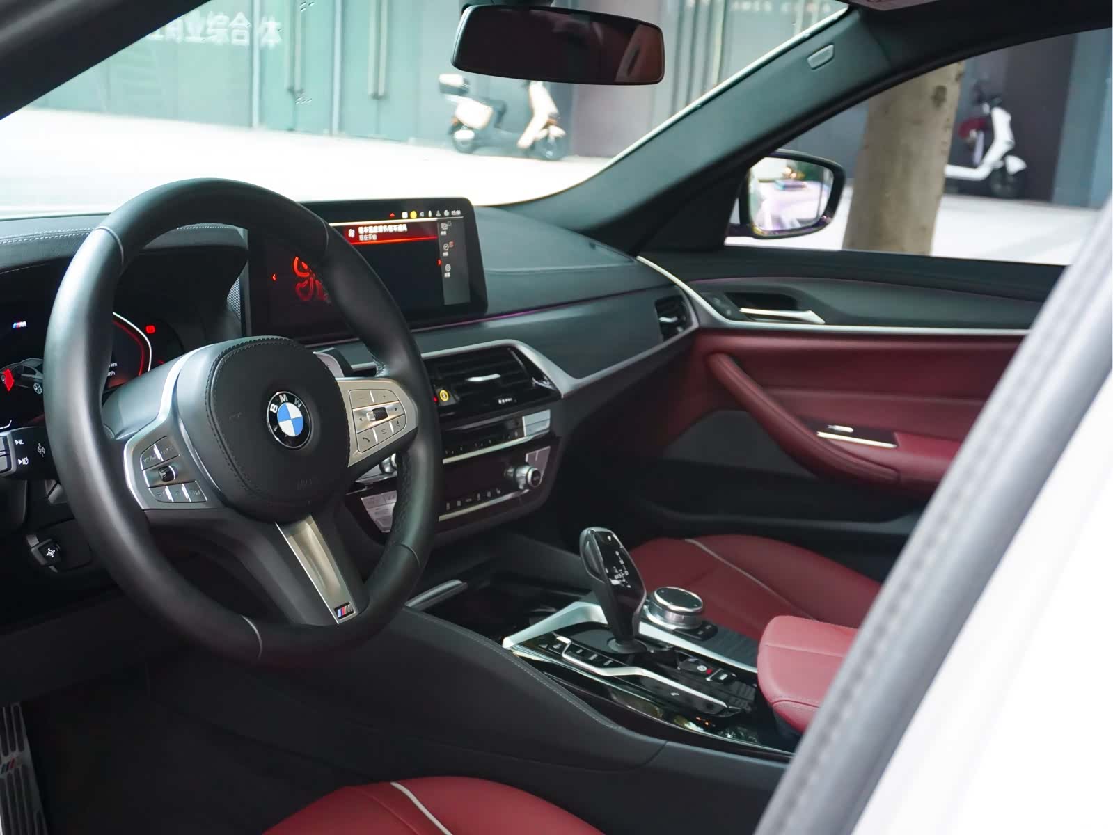 BMW 5 Series, 2023 9