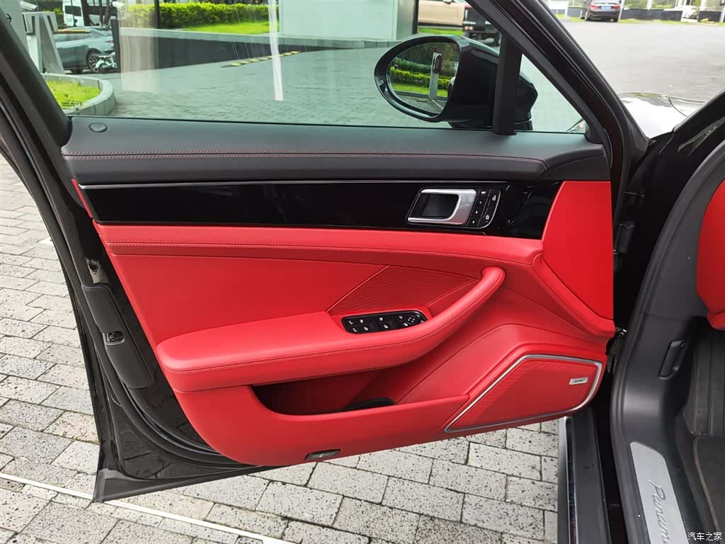 Porsche Panamera, 2022 11