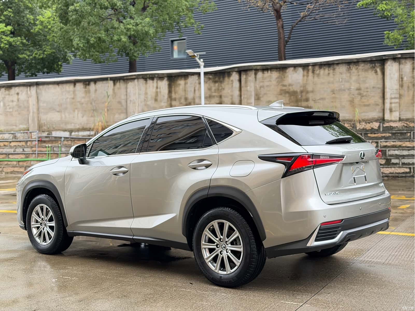 Lexus NX, 2021 4