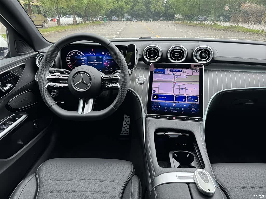 Mercedes-Benz C-Class, 2025 20