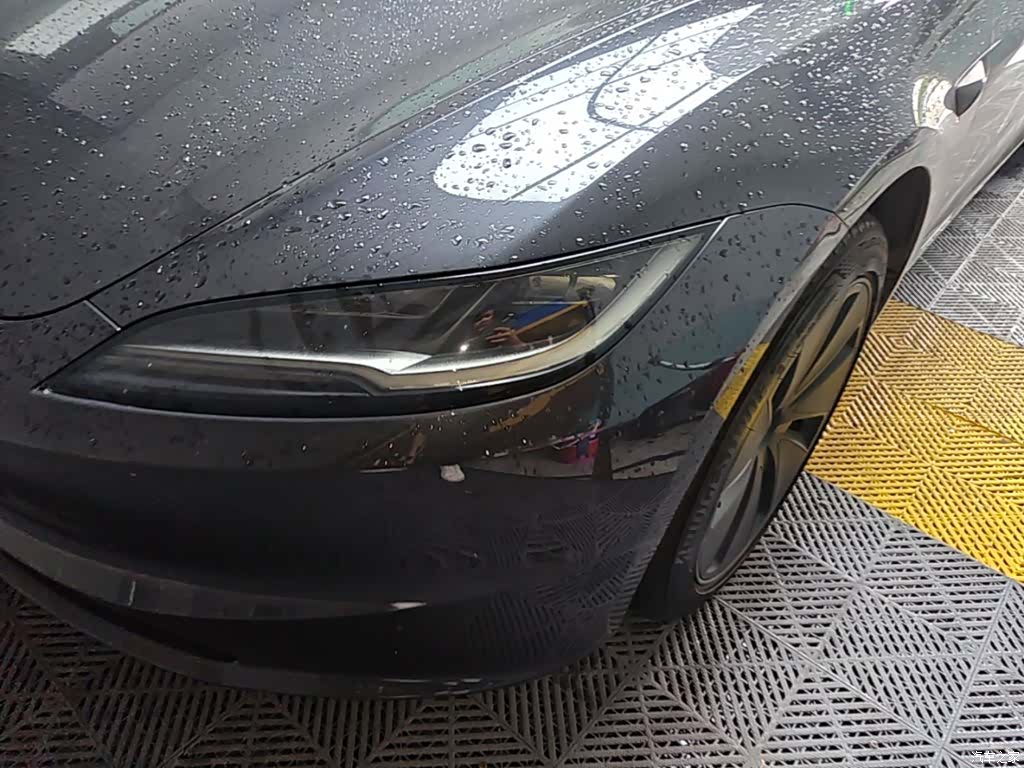Tesla Model 3, 2025 24
