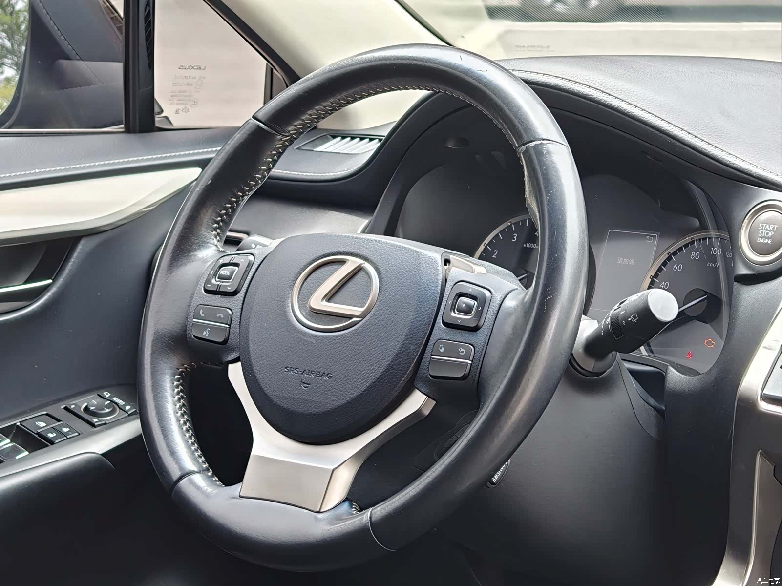 Lexus NX, 2019 10