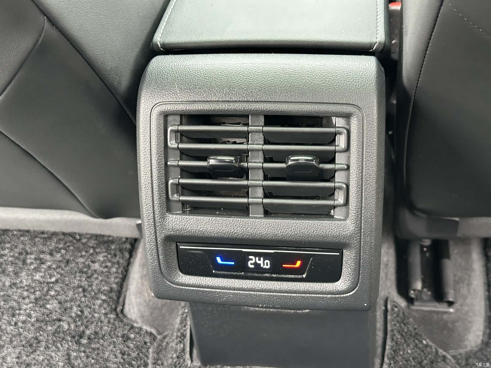 Volkswagen Golf, 2025 20