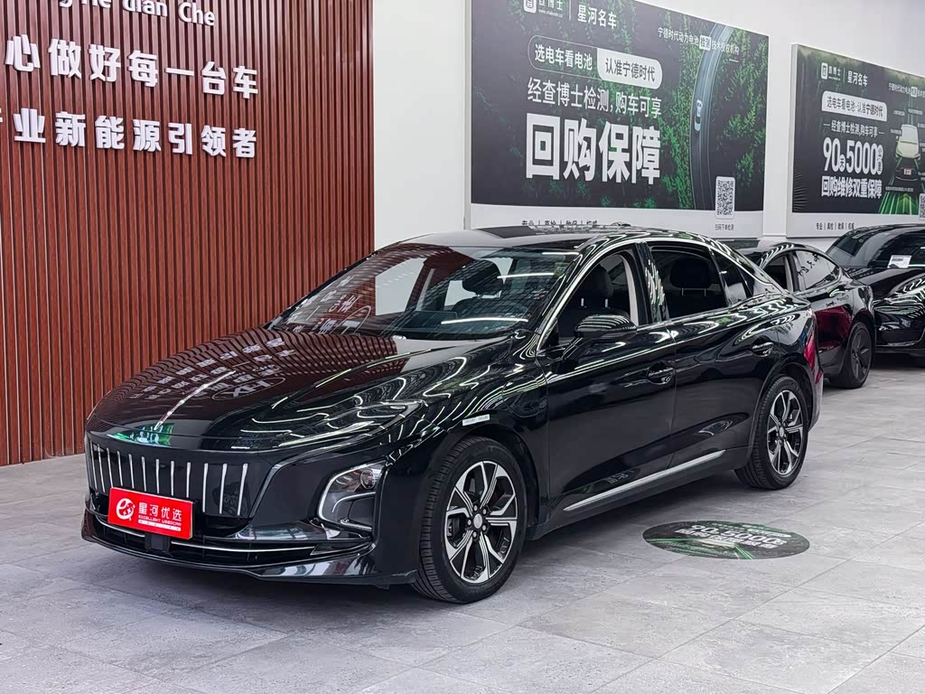 Hongqi E-QM5