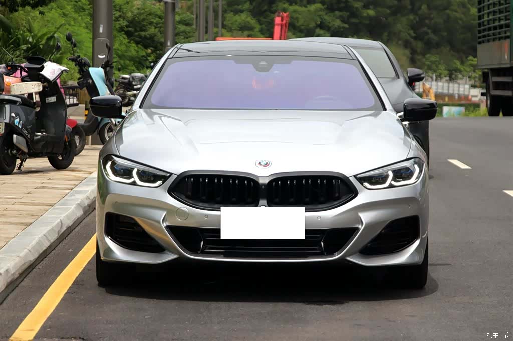 BMW 8 Series, 2022 2