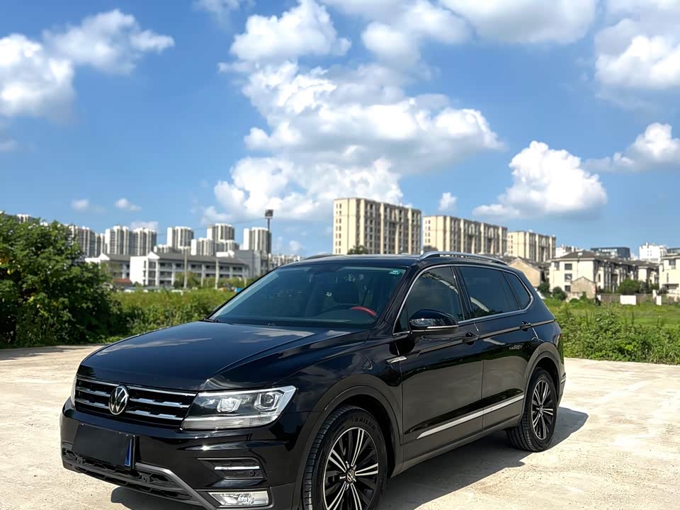 Volkswagen Tiguan L