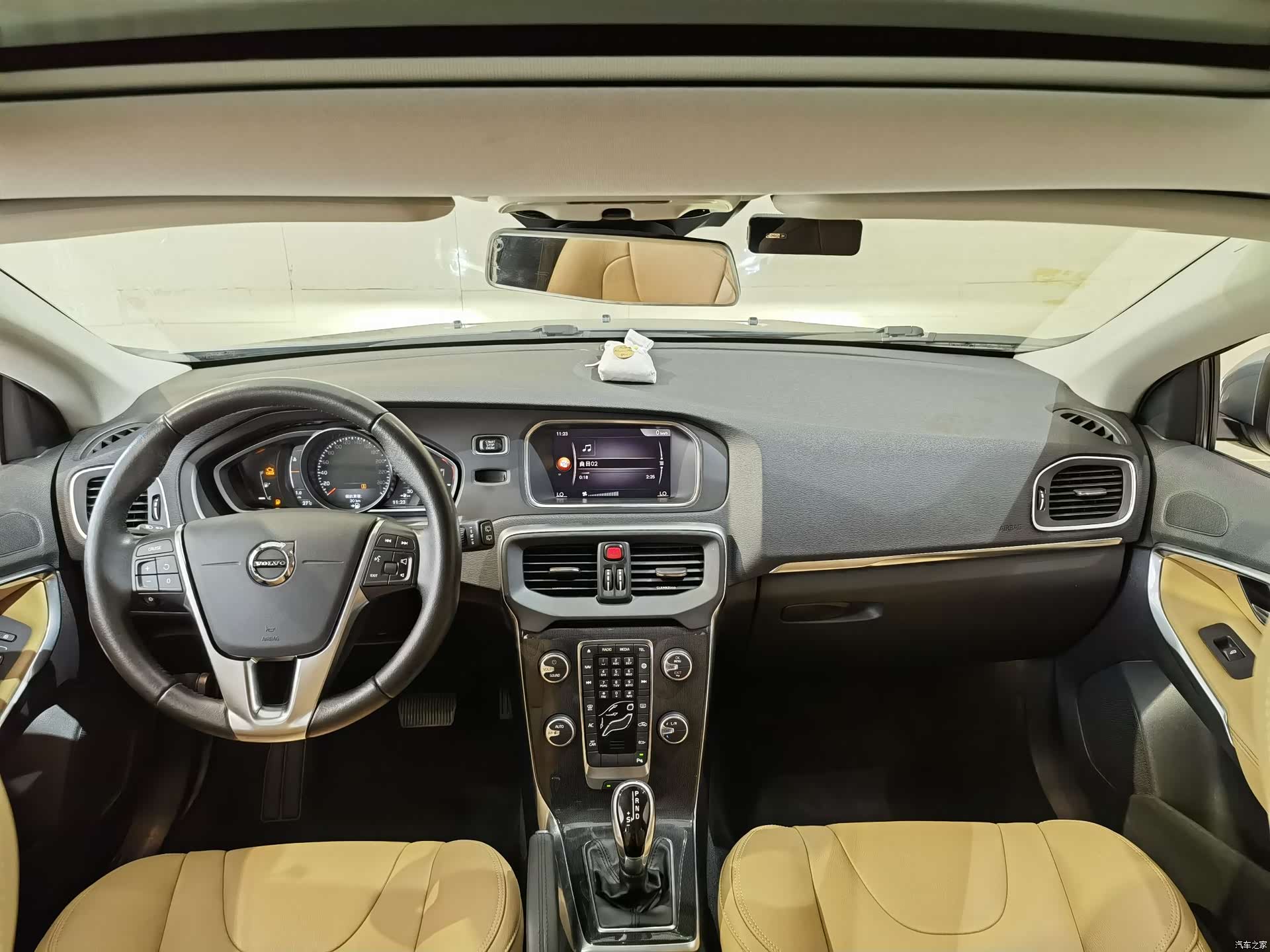 Volvo V40, 2017 13
