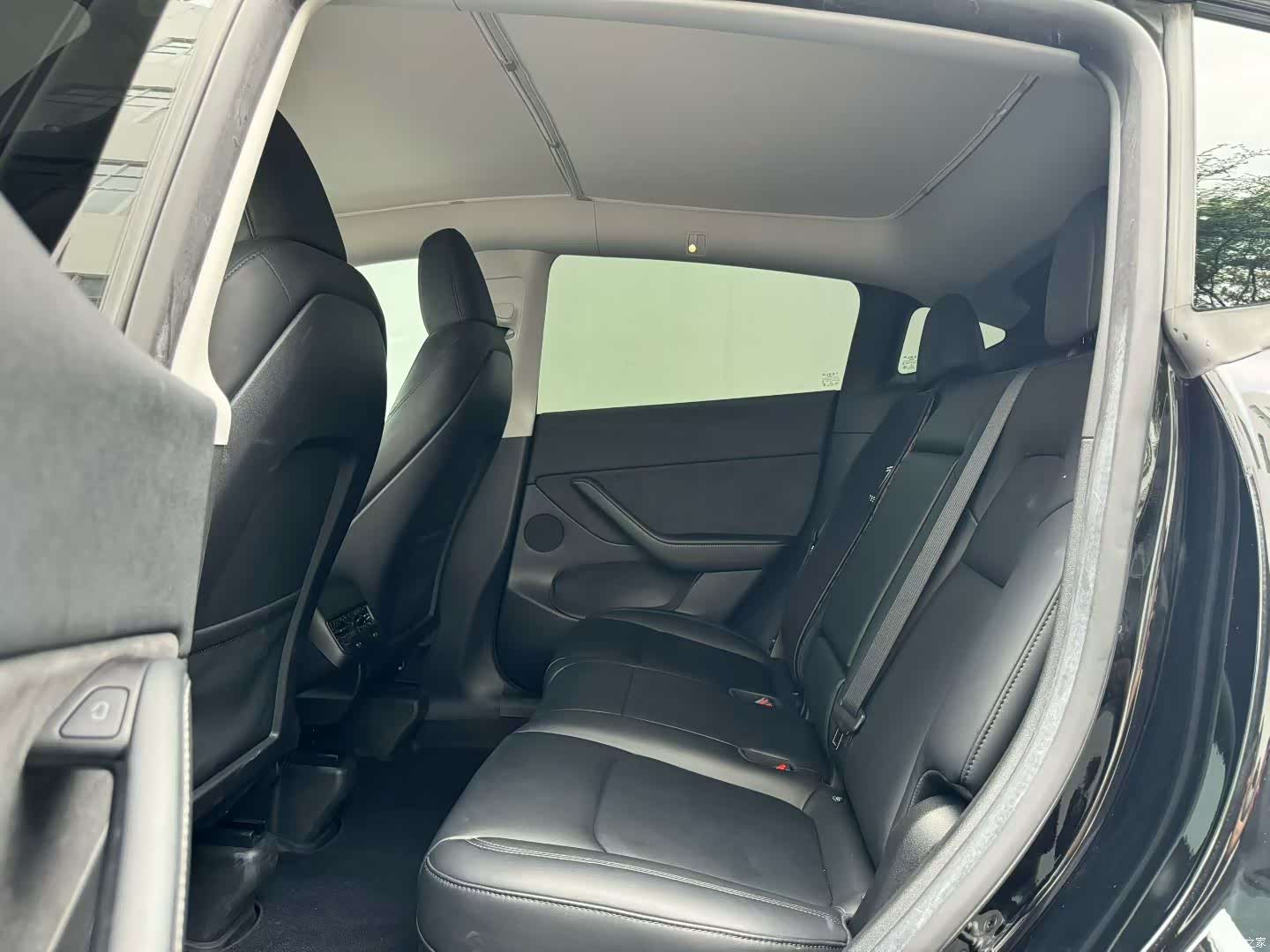 Tesla Model Y, 2023 6