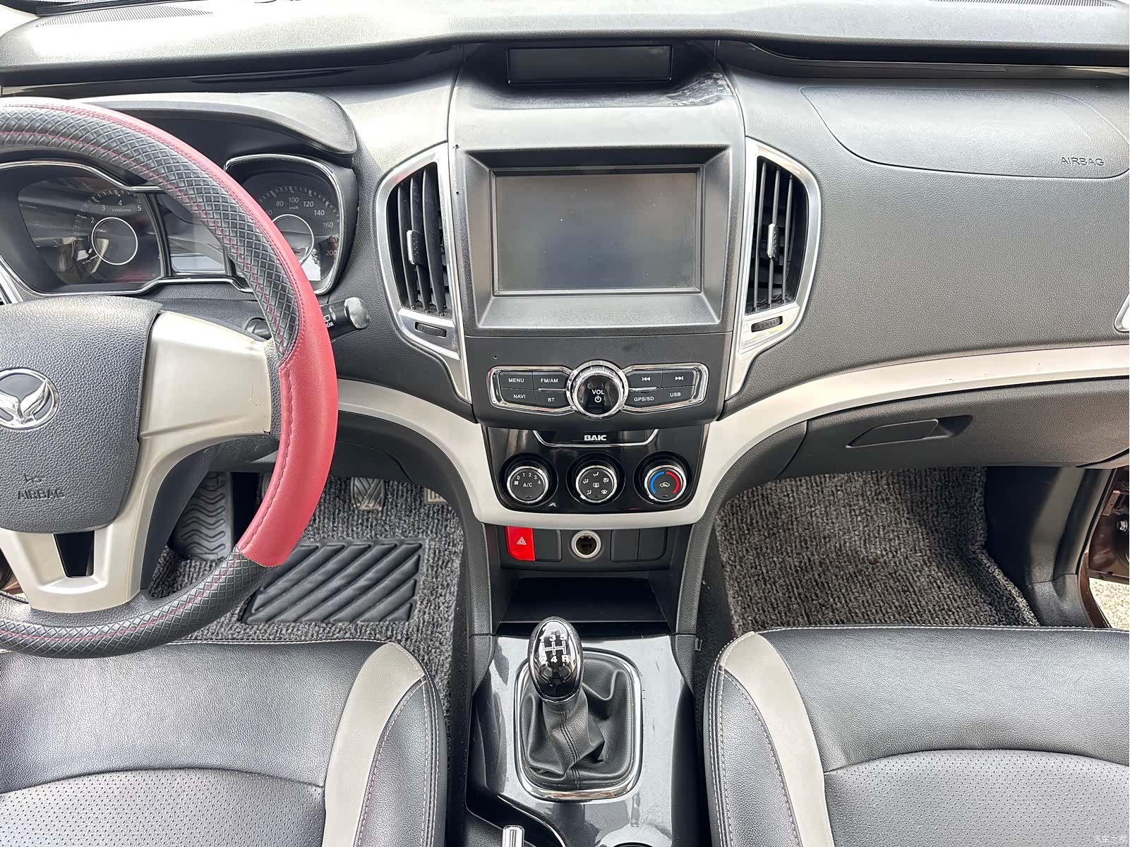 BAIC H3, 2016 15