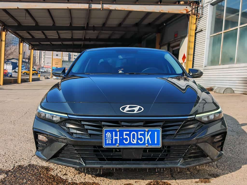 Hyundai Elantra