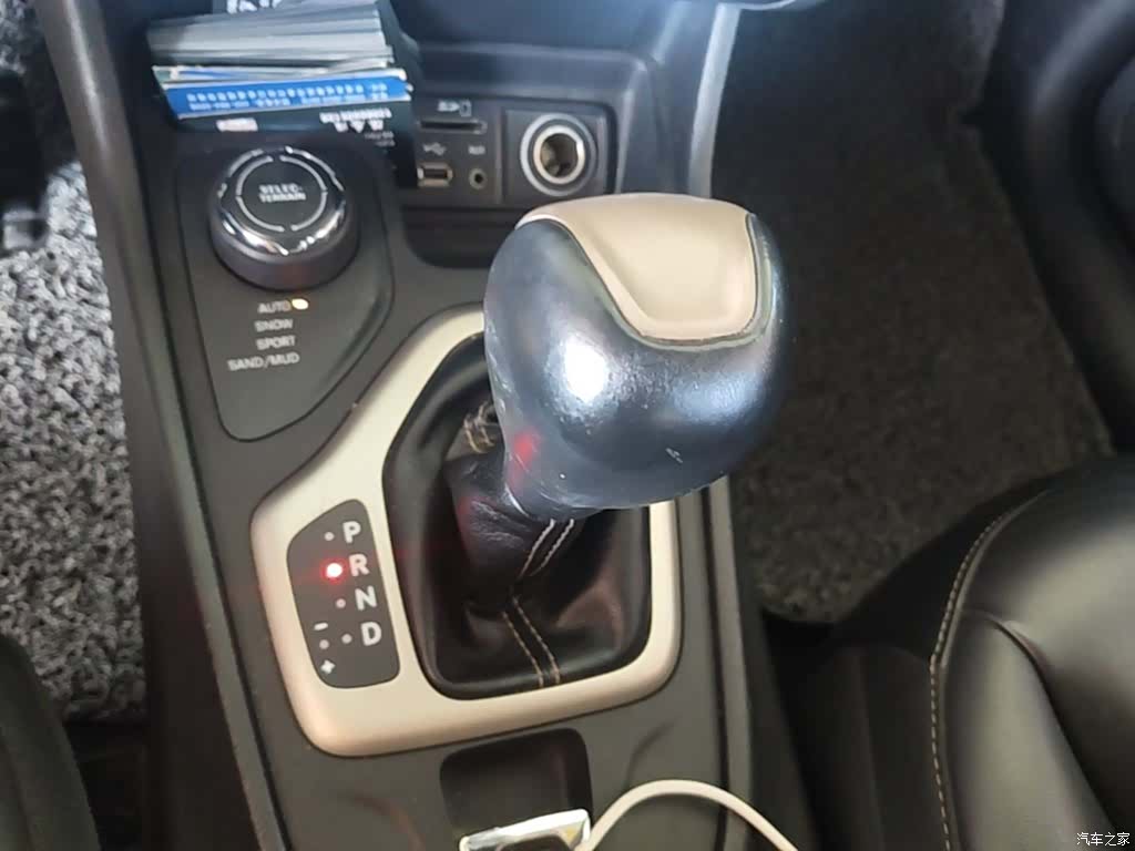 Jeep Cherokee, 2016 14