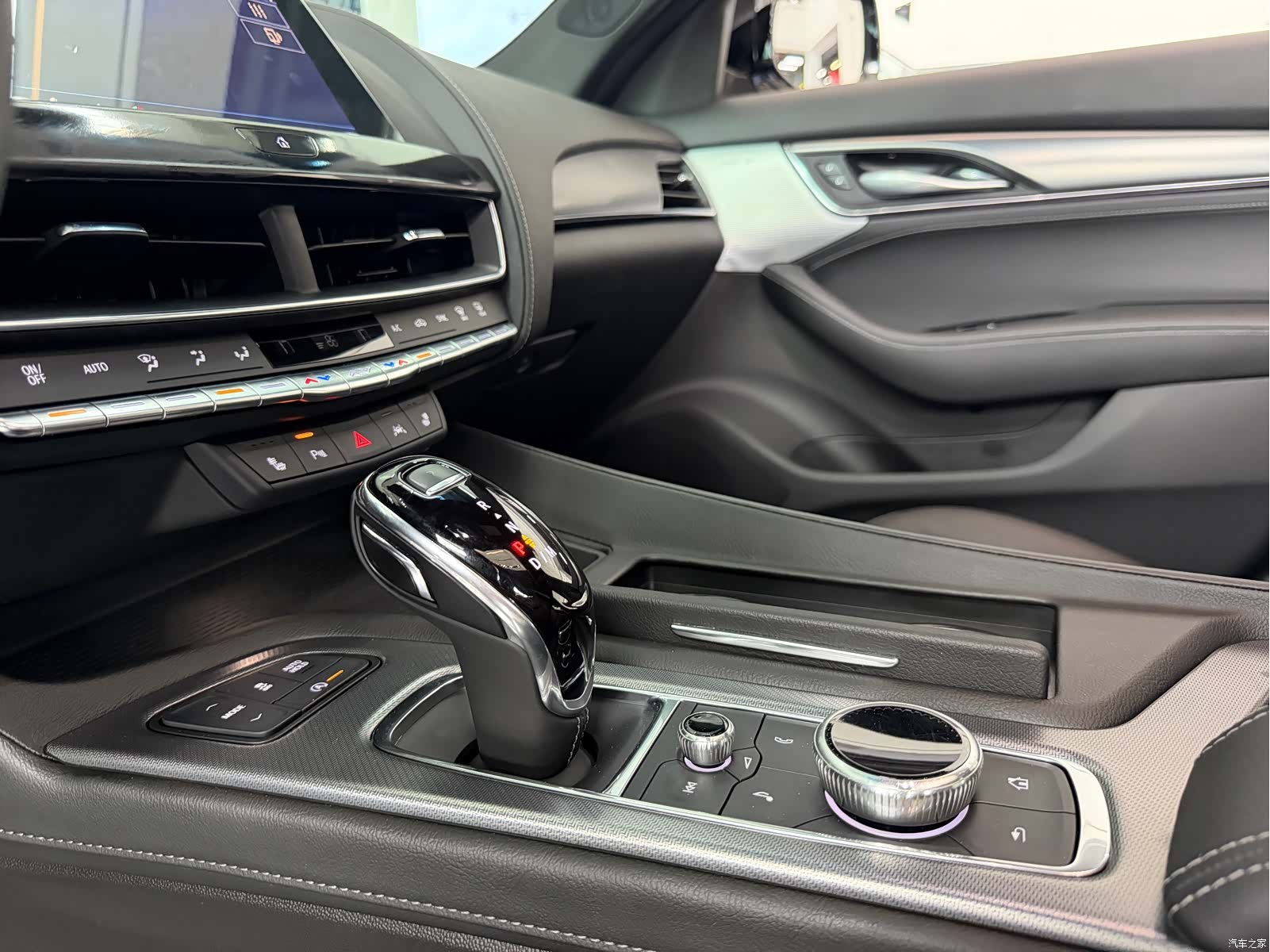 Cadillac CT5, 2023 17