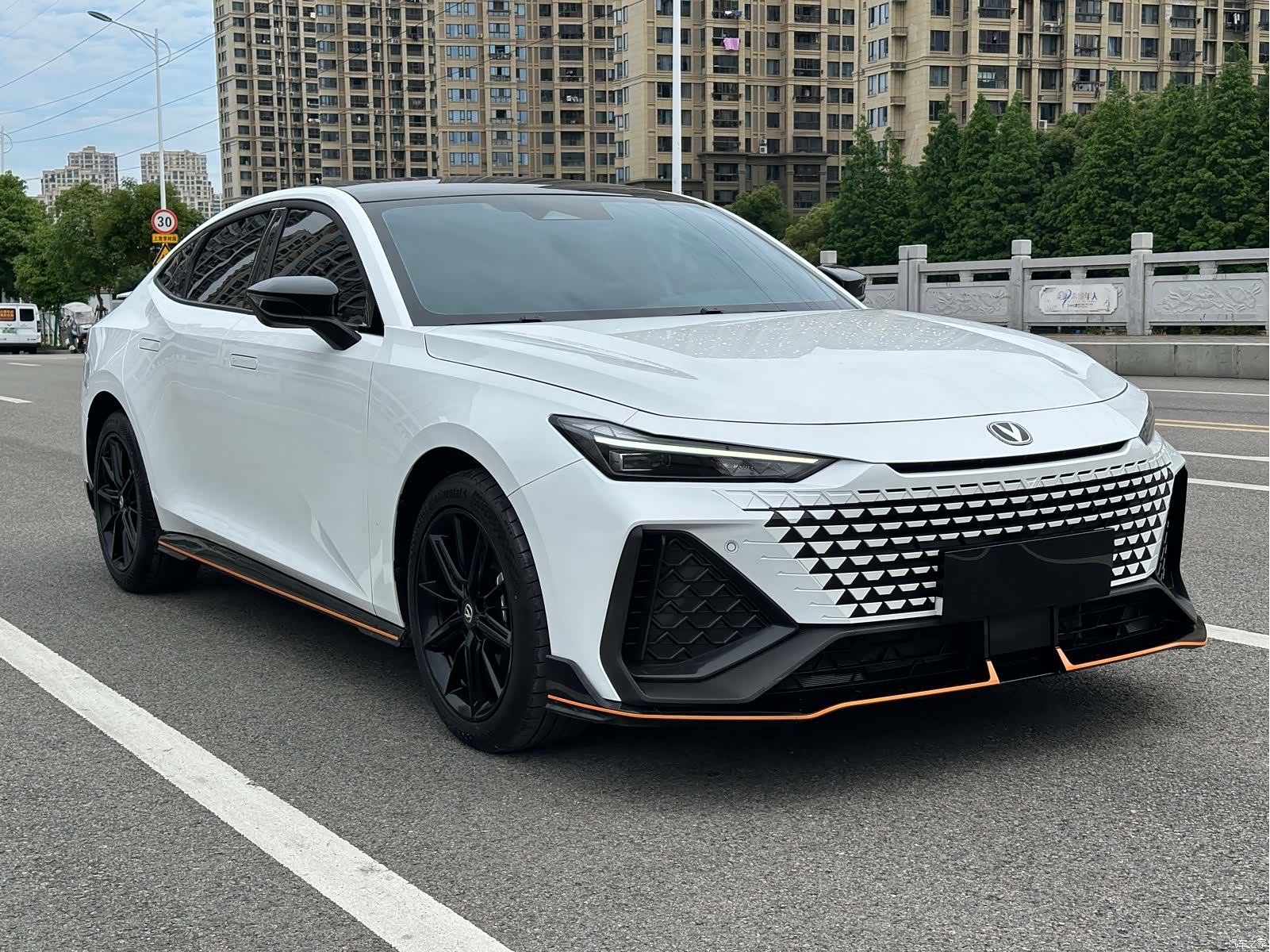 Changan UNI-V, 2022 3