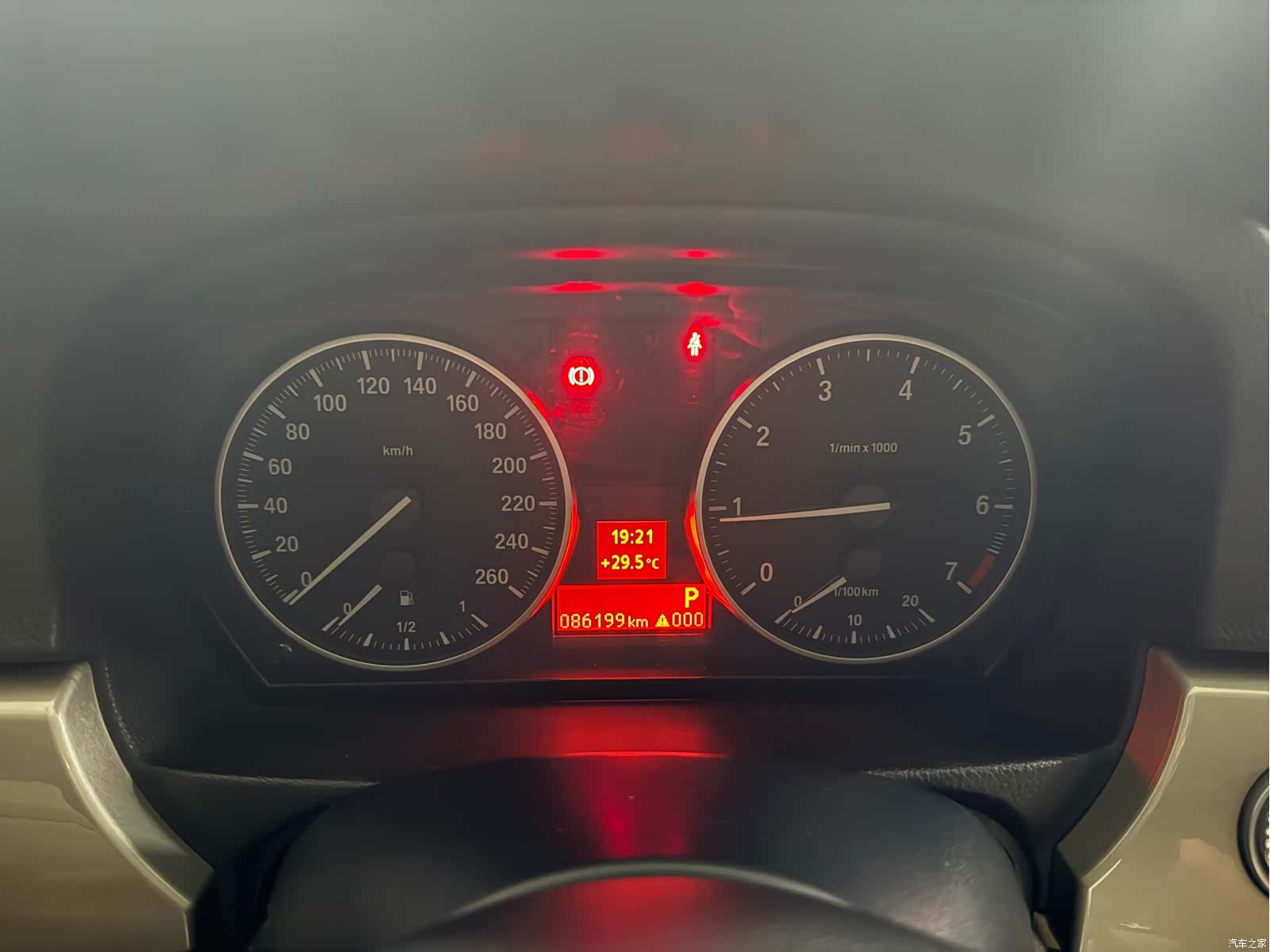 BMW 3 Series, 2011 26