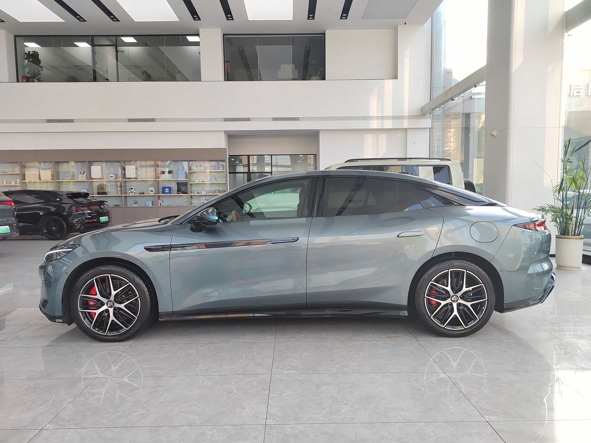 BYD Han, 2025 4