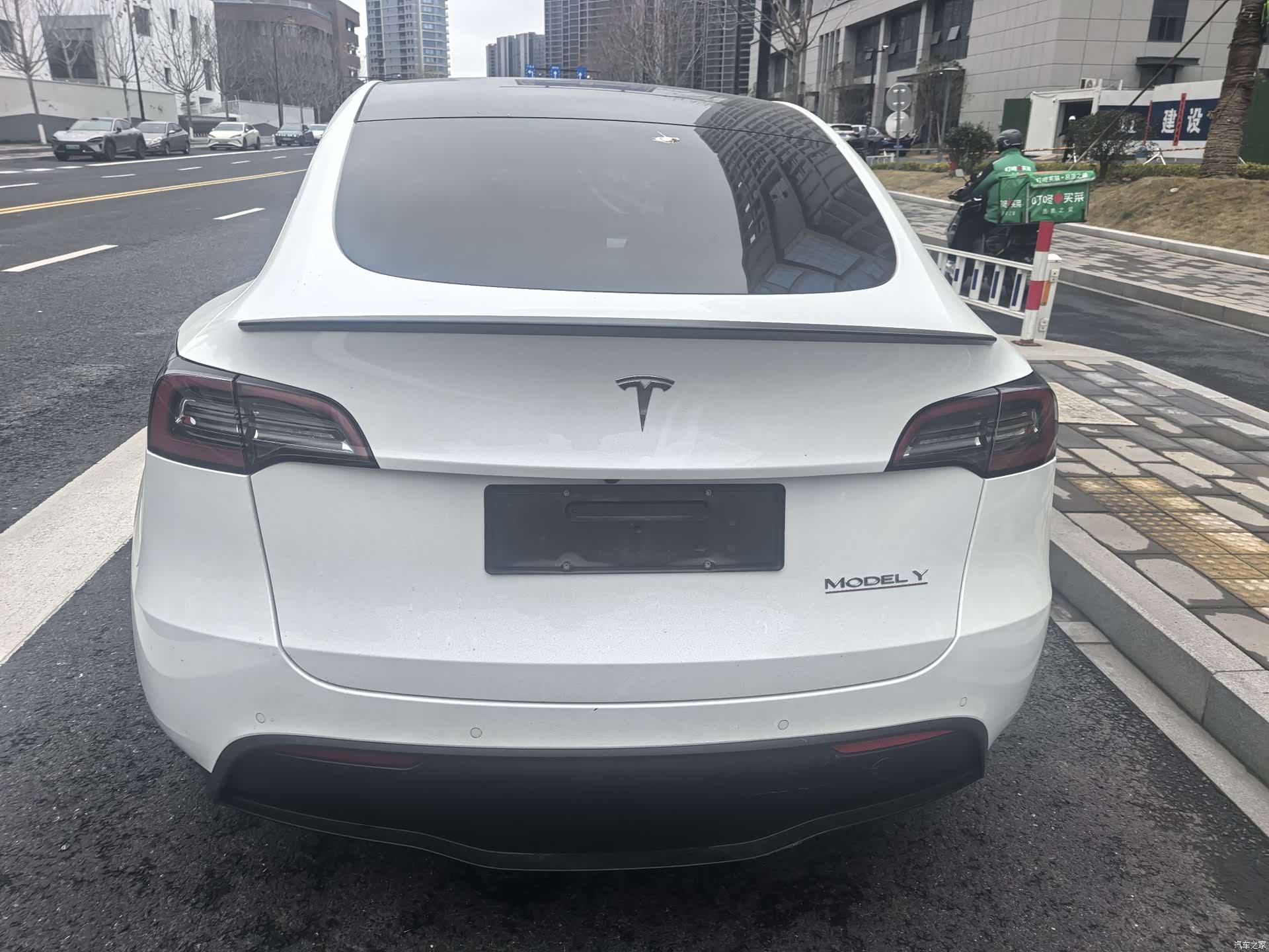 Tesla Model Y, 2022 10