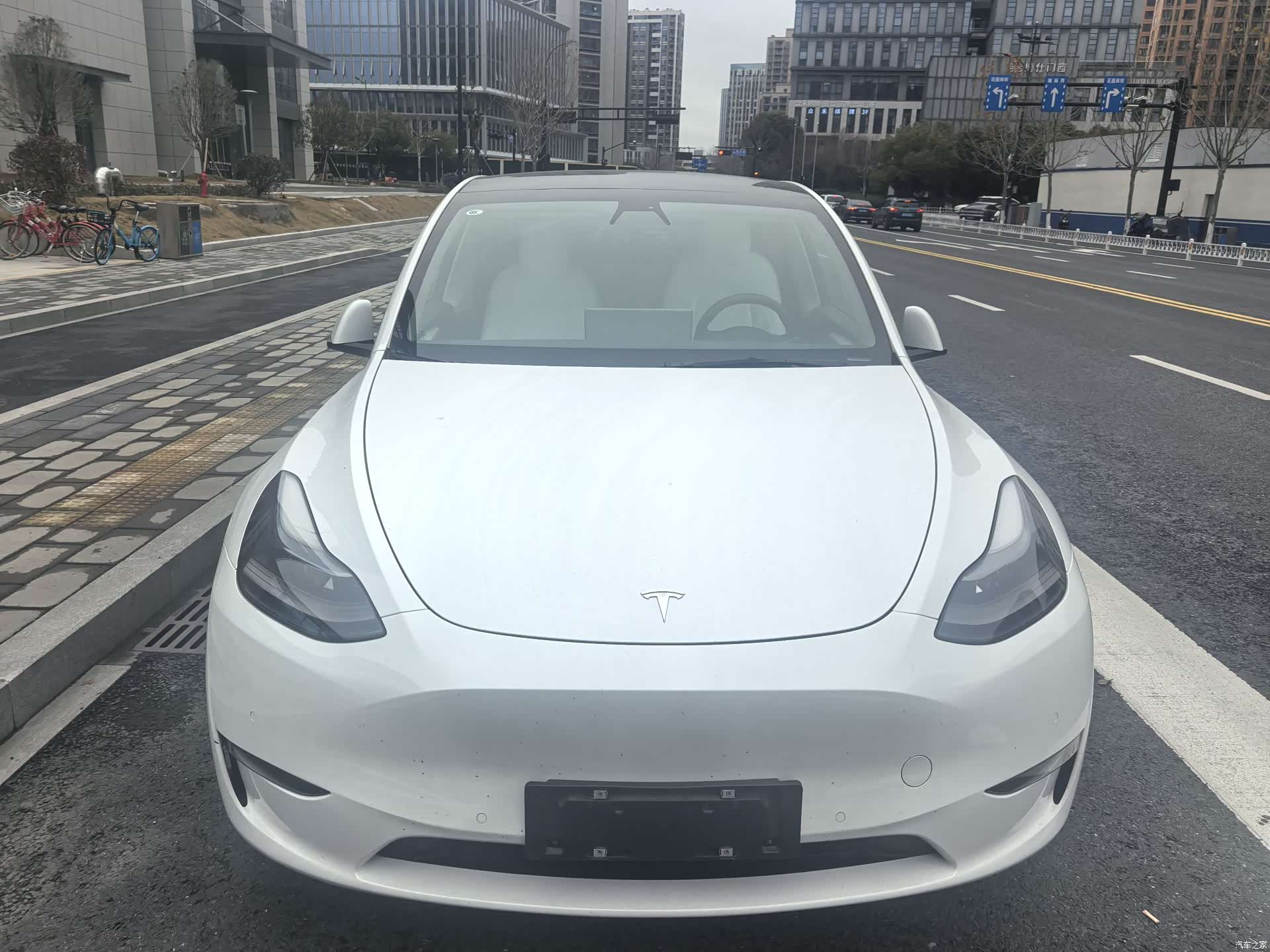 Tesla Model Y, 2022 2