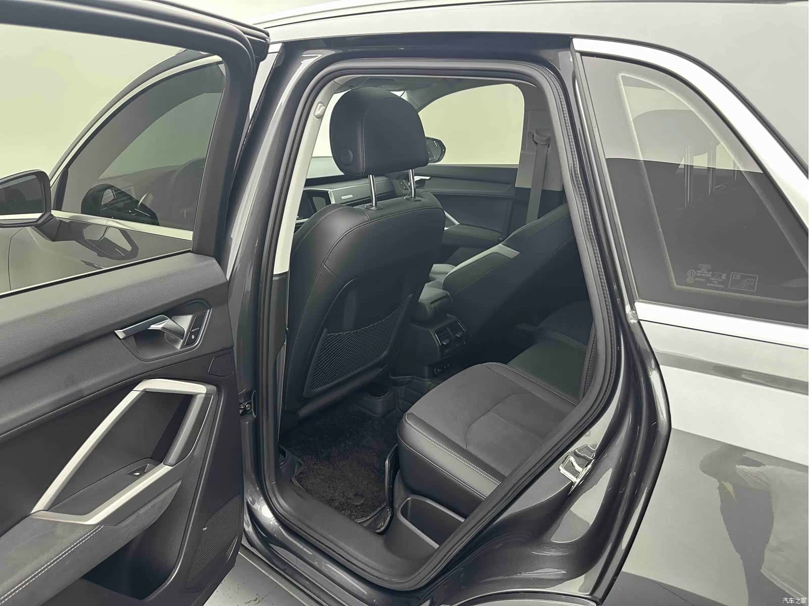 Audi Q3, 2022 12