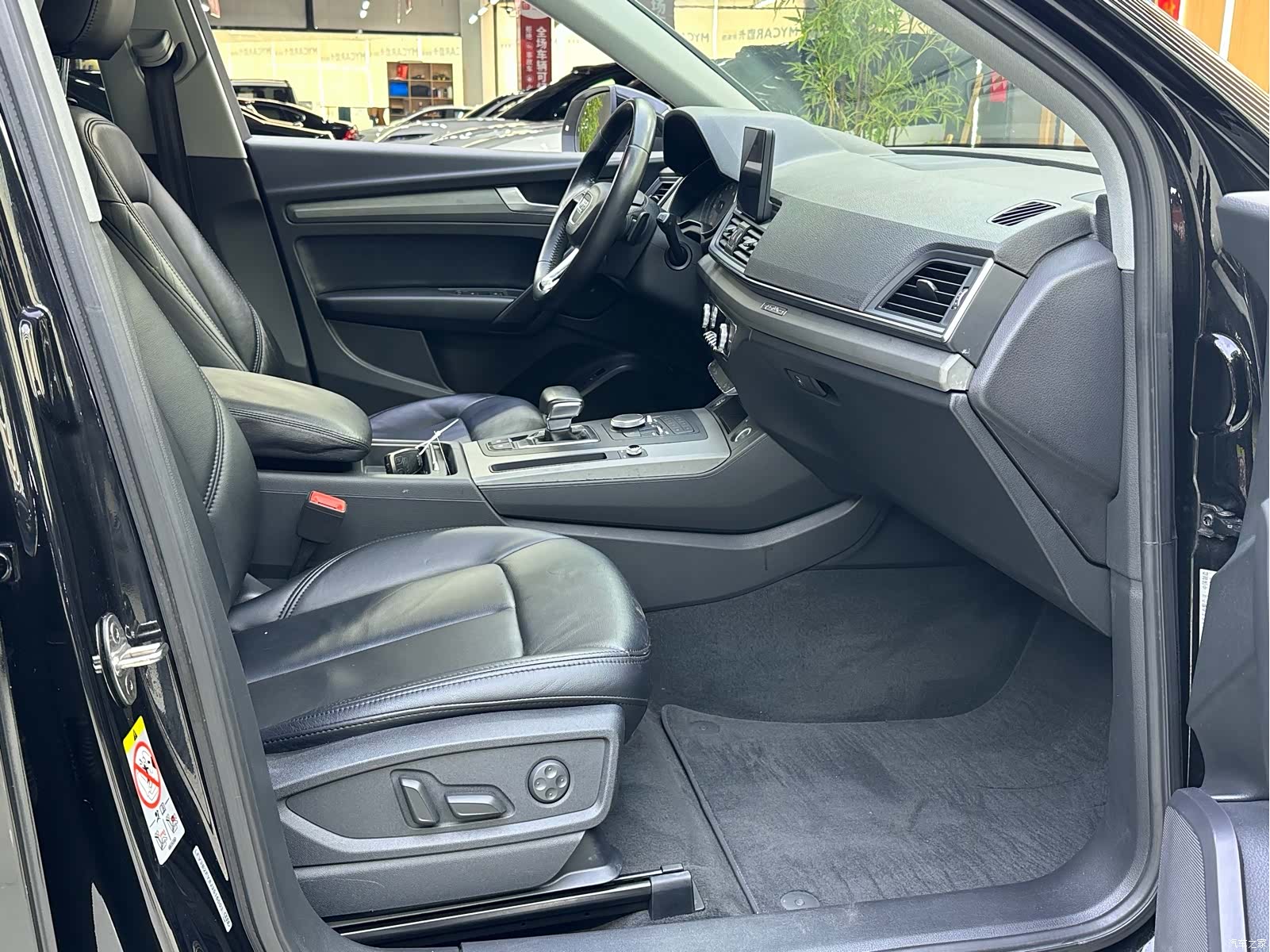 Audi Q5L, 2018 все фото