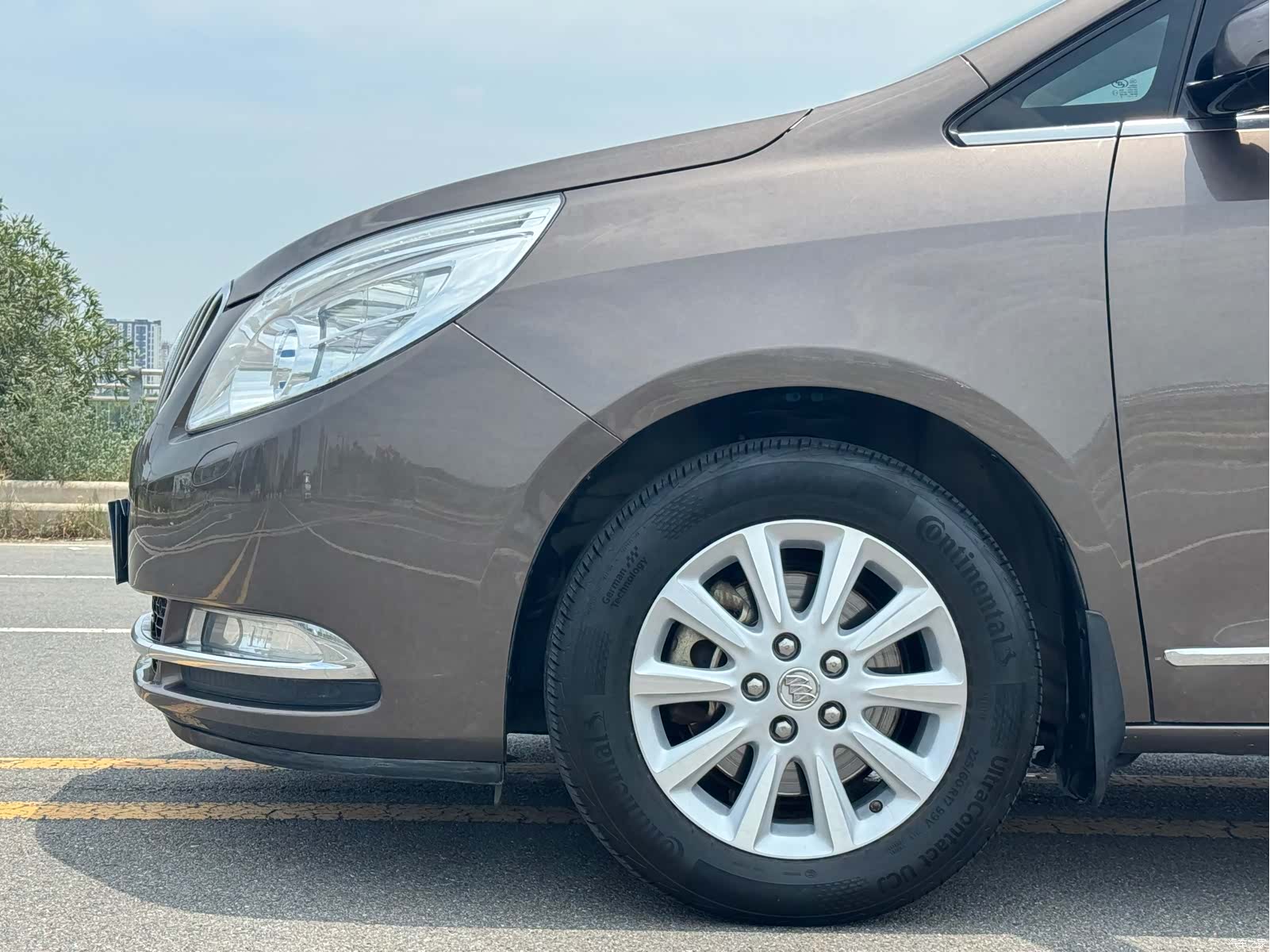 Buick GL8, 2012 6