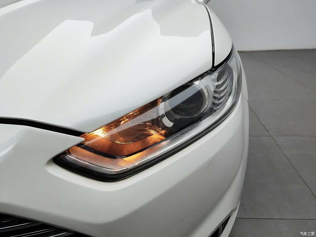 Ford Mondeo, 2015 7