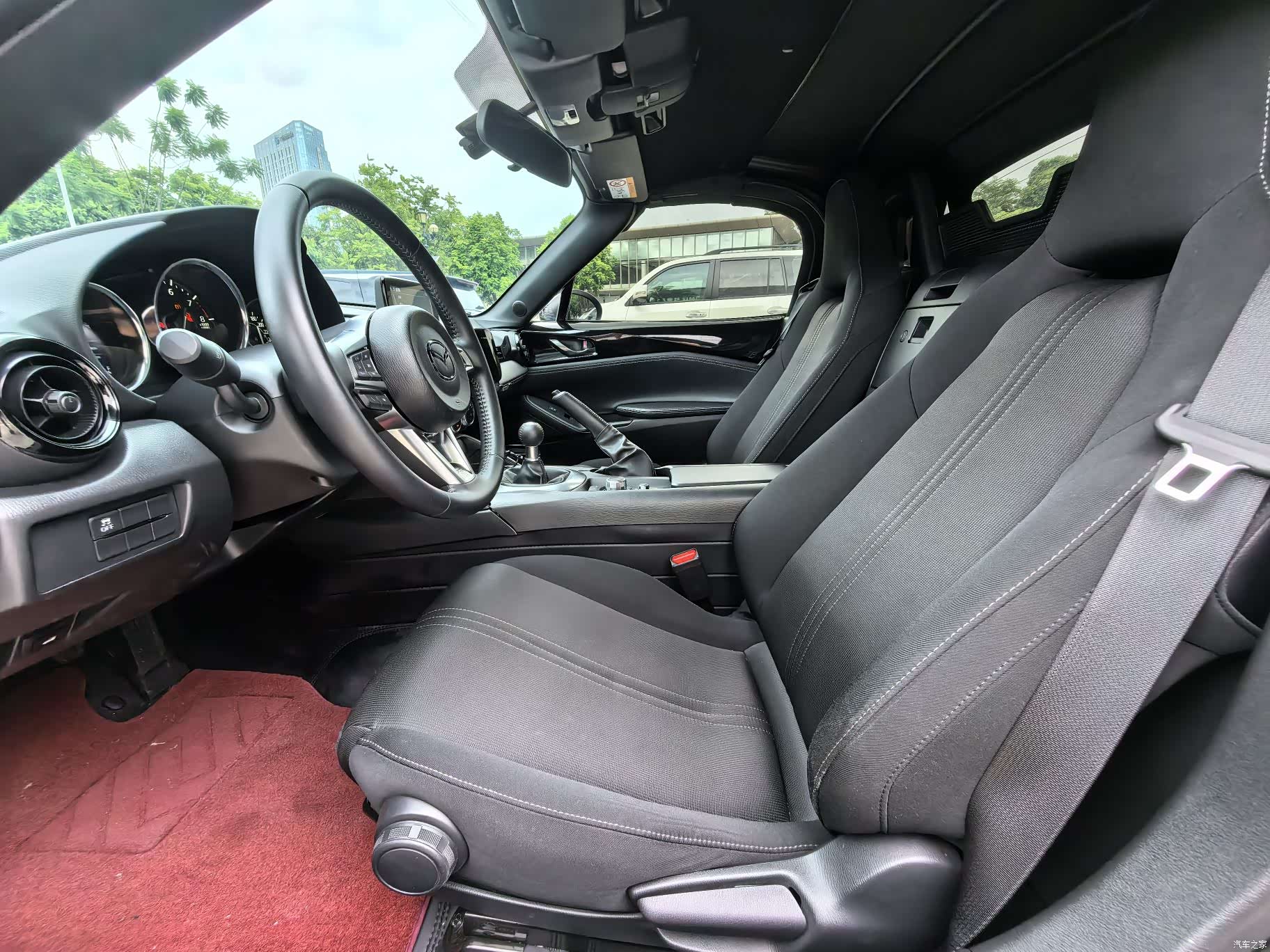 Mazda MX-5, 2025 все фото