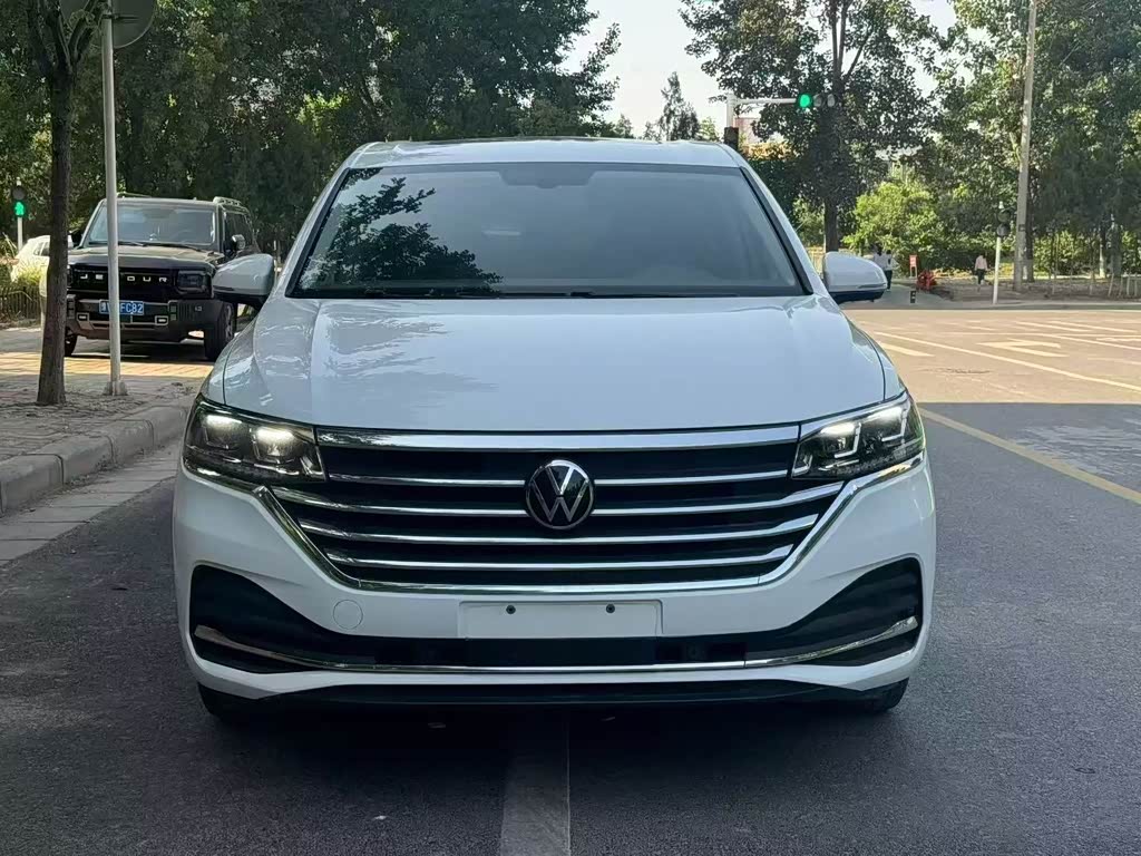 Volkswagen Viloran 2020 330TSI Luxury