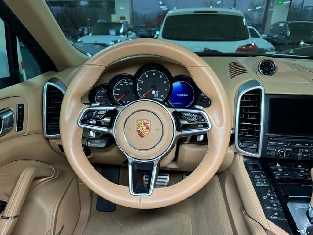 Porsche Cayenne, 2015 12