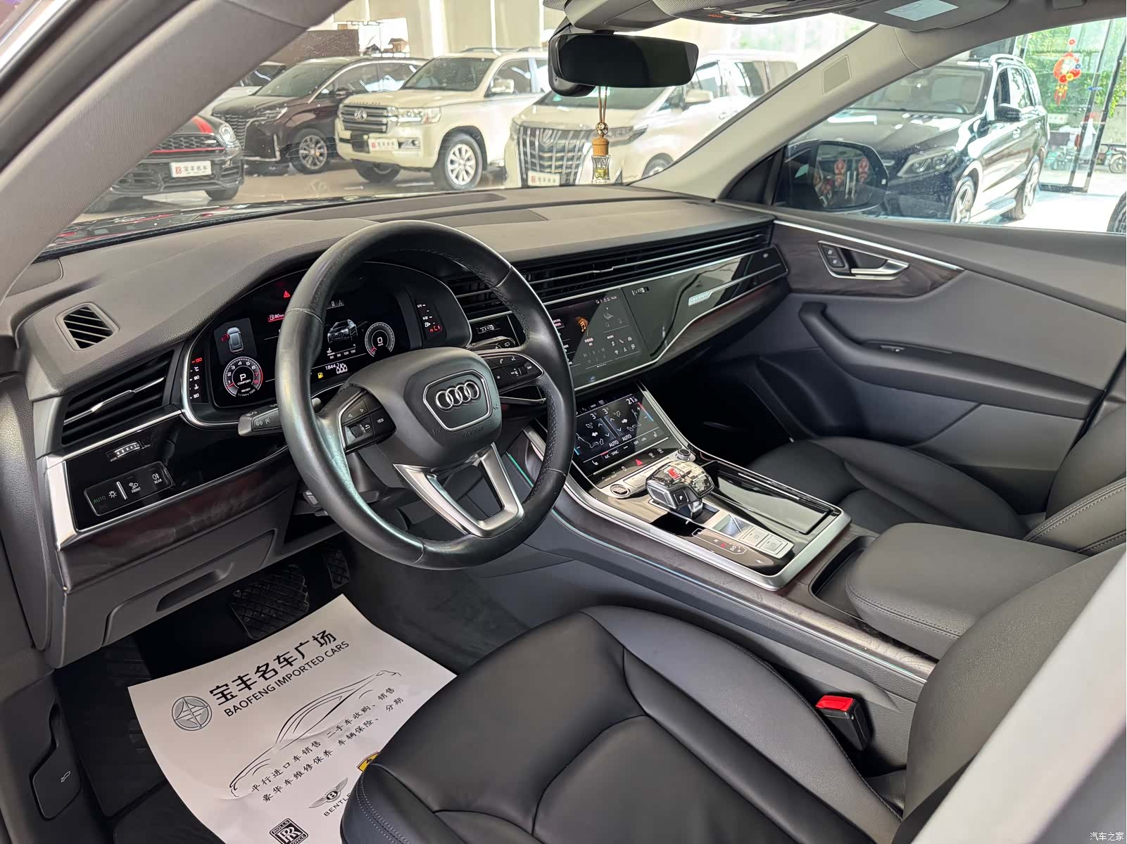 Audi Q8, 2021 все фото