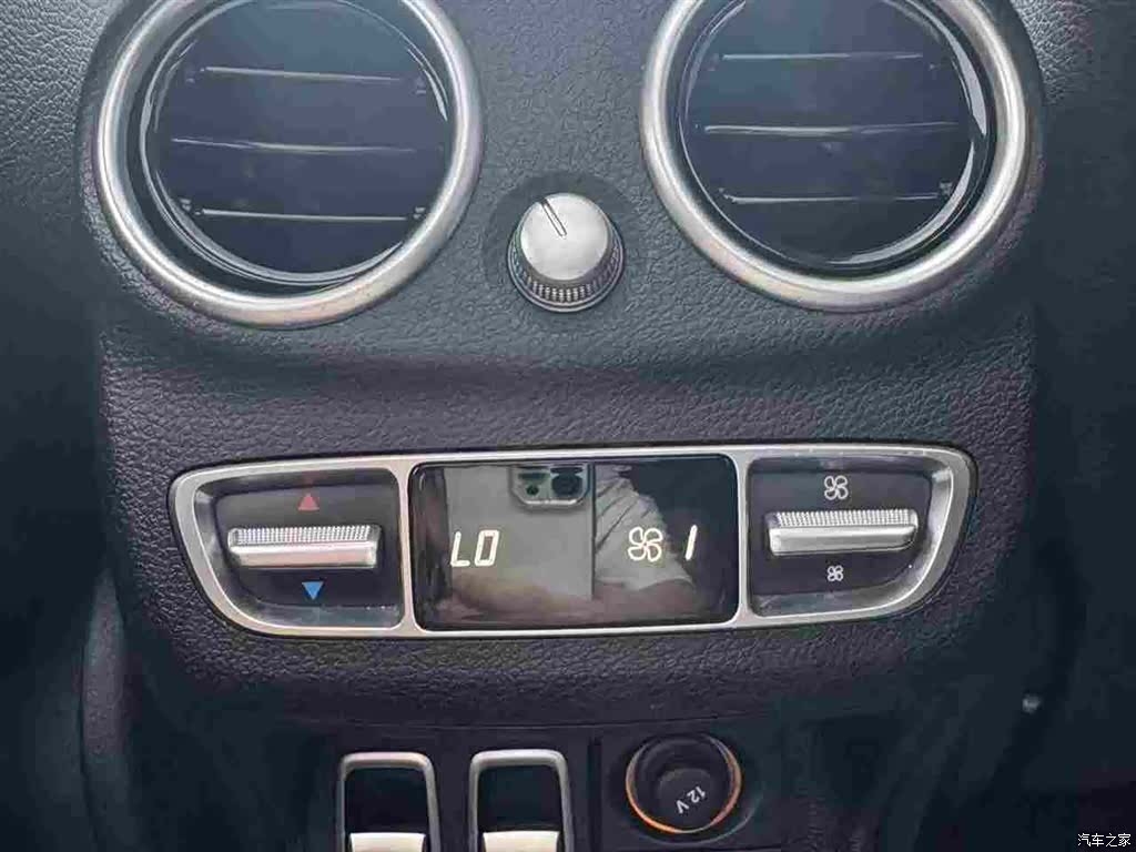 Mercedes-Benz C-Class, 2019 9