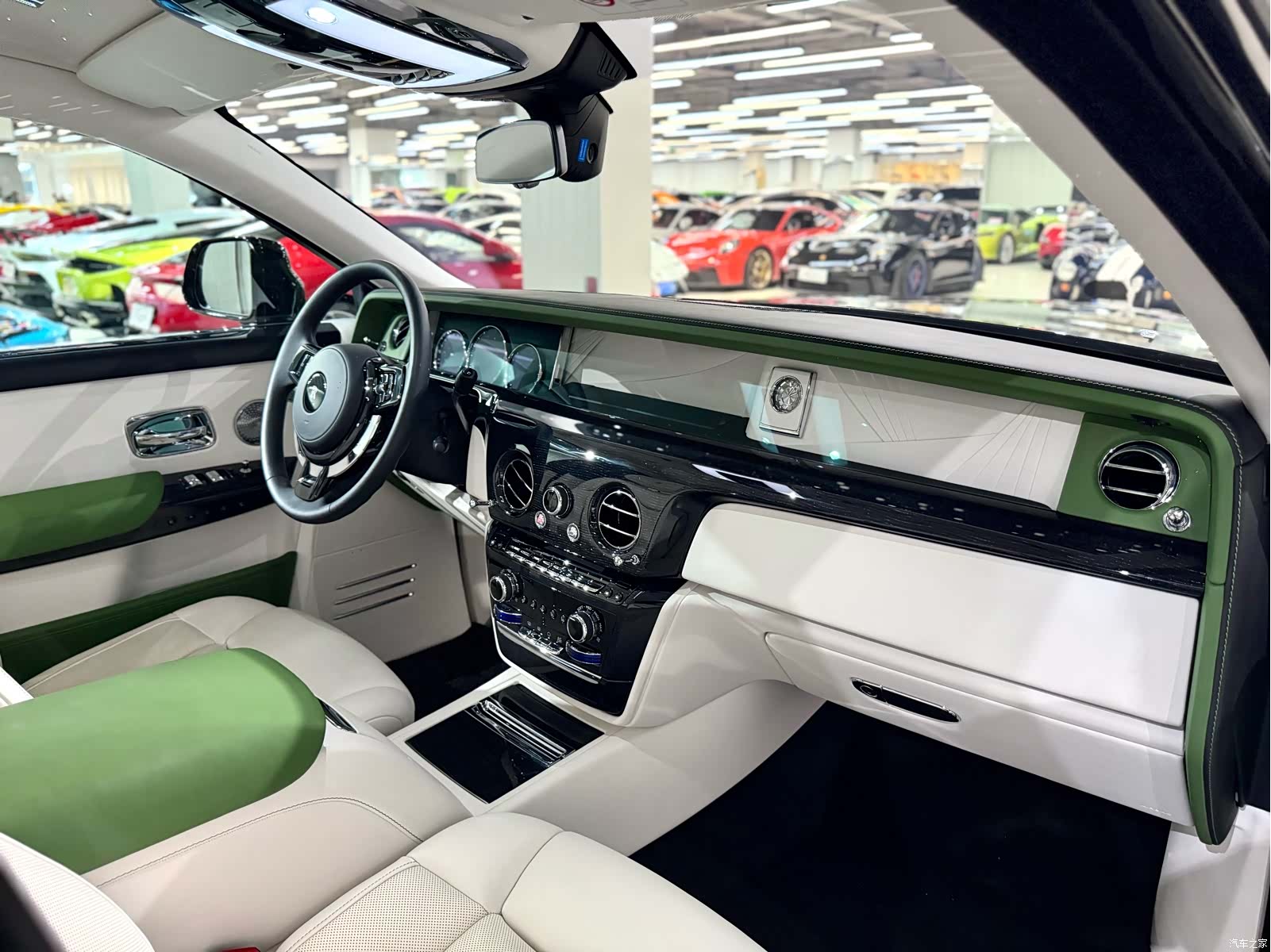 Rolls-Royce Phantom, 2022 6