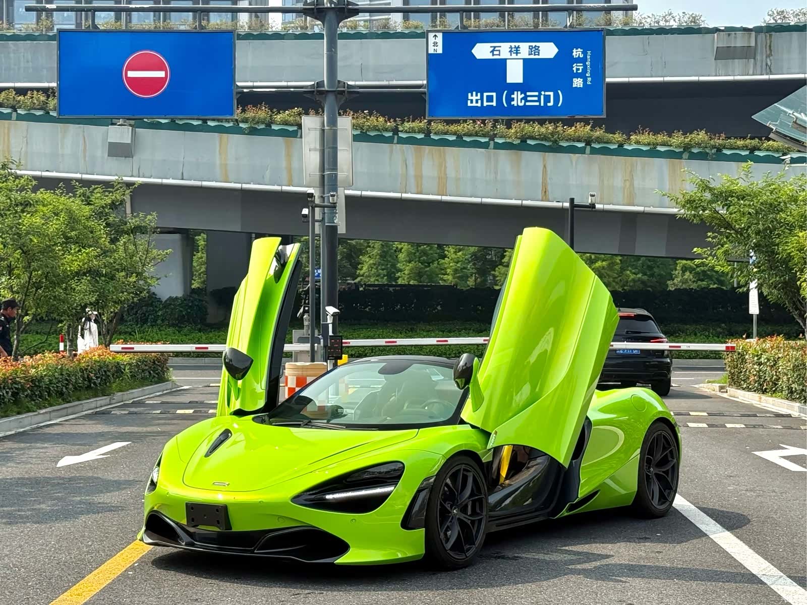 McLaren 720S, 2020 3