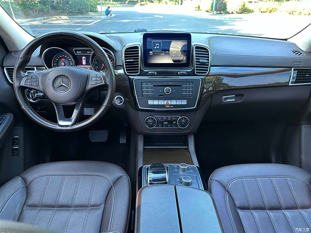 Mercedes-Benz GLS, 2018 14