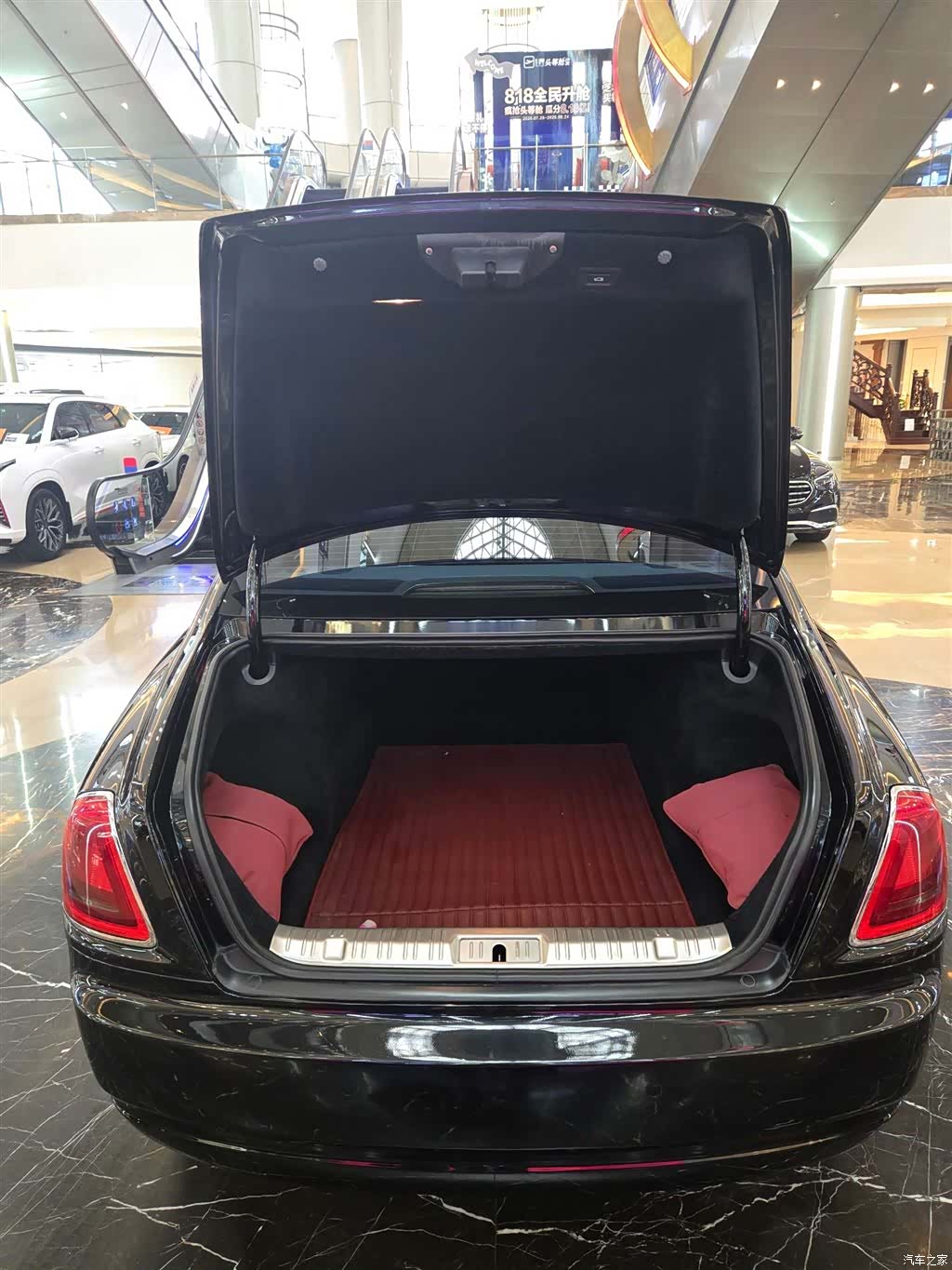Rolls-Royce Ghost, 2011 6