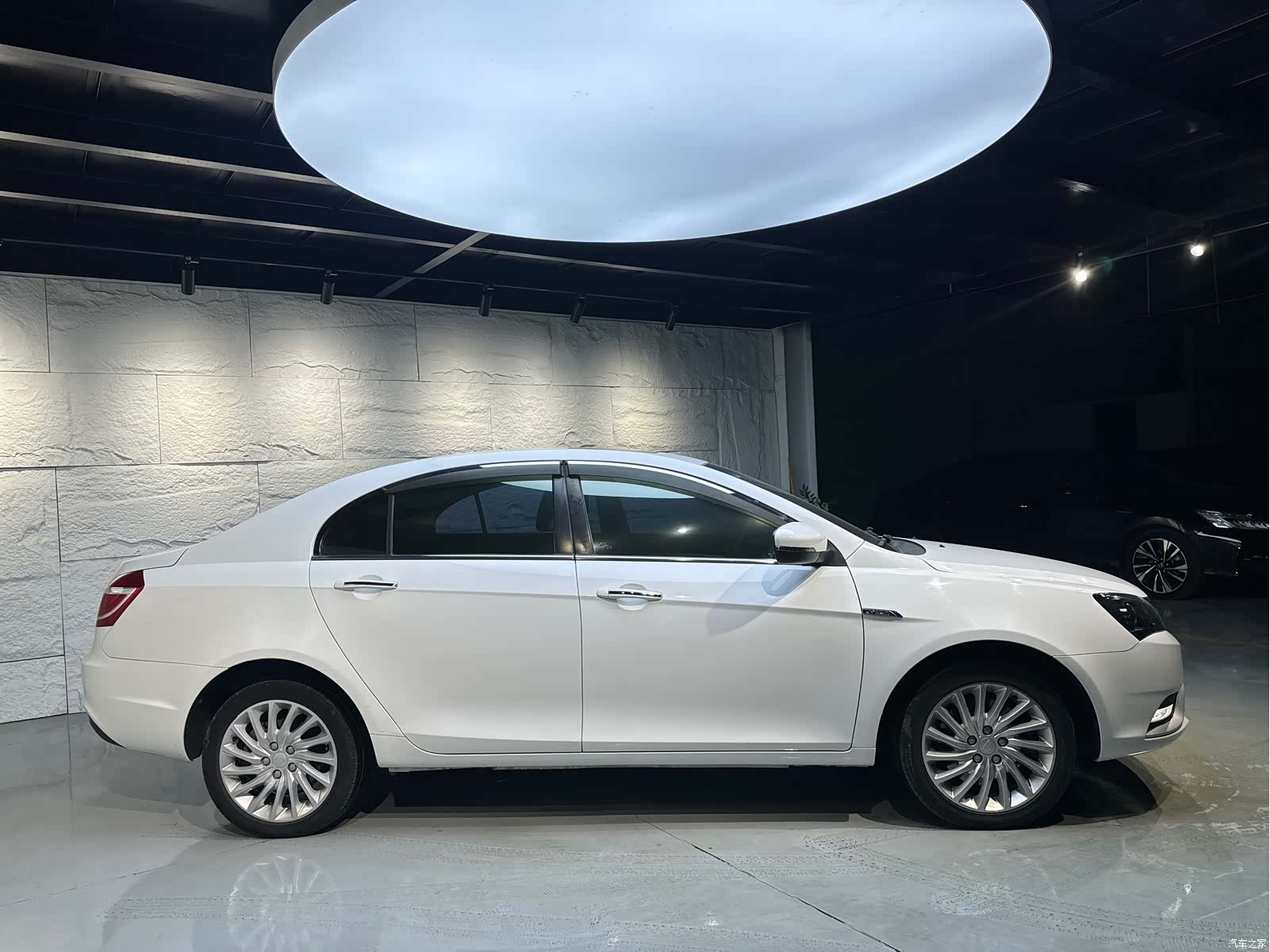 Geely Emgrand, 2018 4
