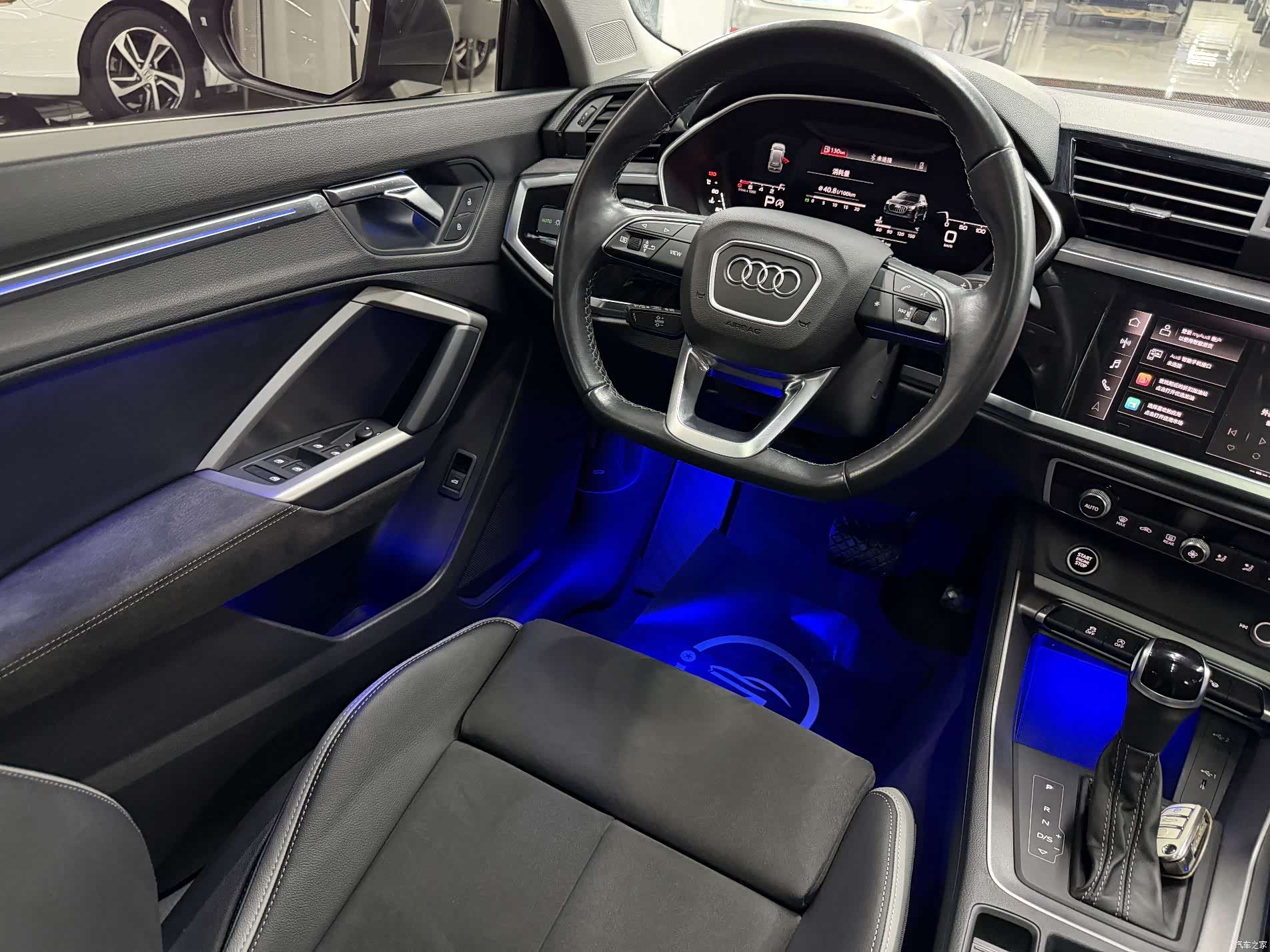 Audi Q3, 2022 11